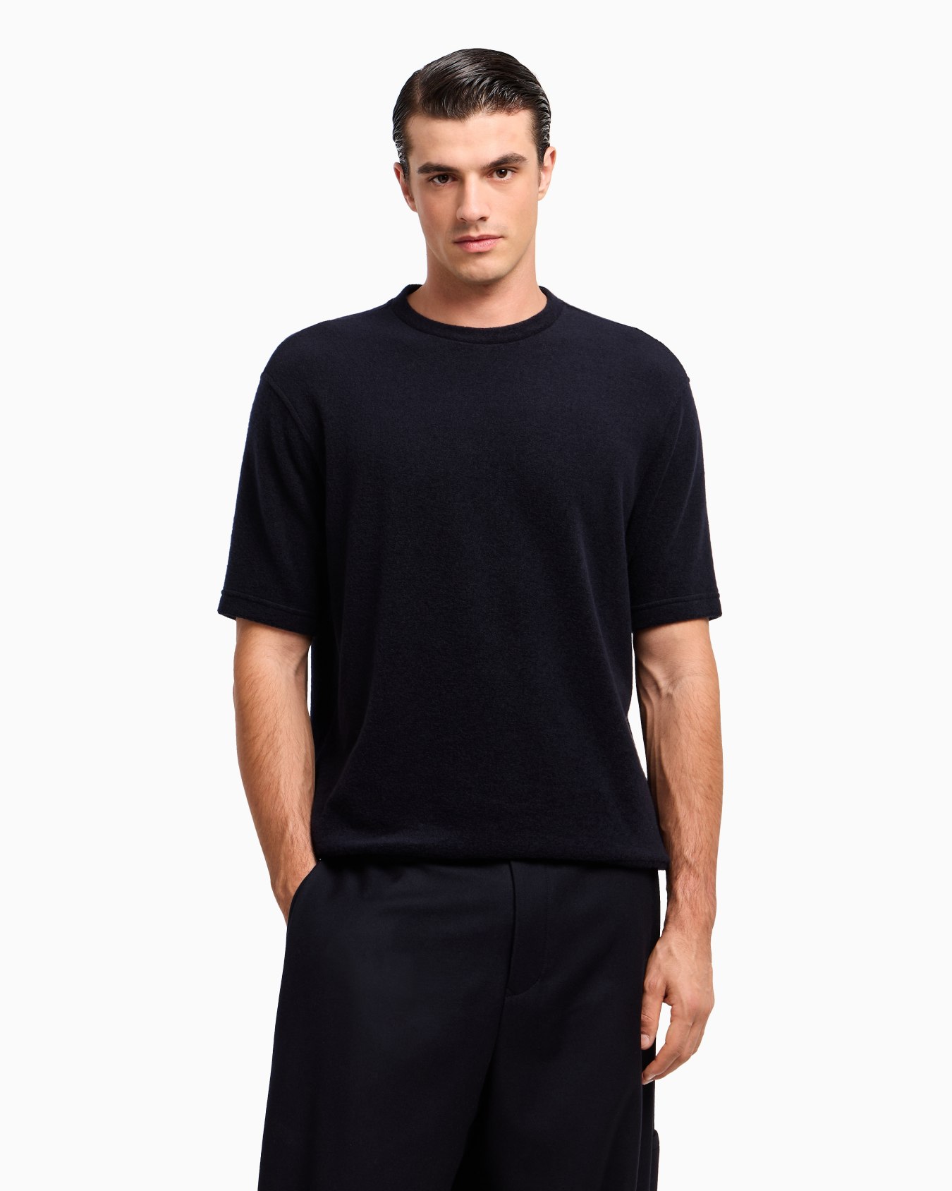 Crew-neck T-shirt in pure cashmere jersey Slide 4