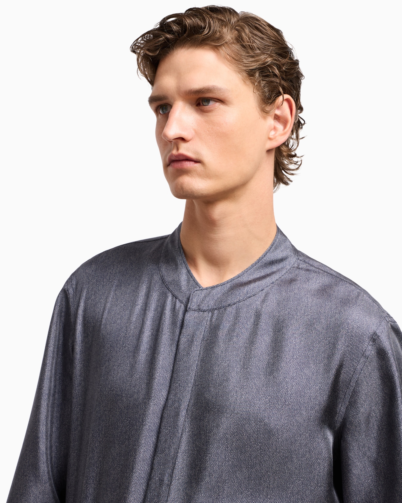Giorgio’s shirt in silk twill with a diagonal print Slide 5