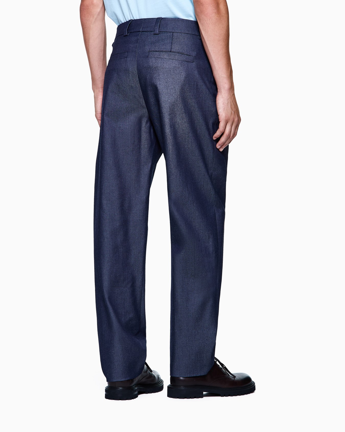 Pantalones con una pinza, en algodón y seda con efecto denim Diapositiva 2