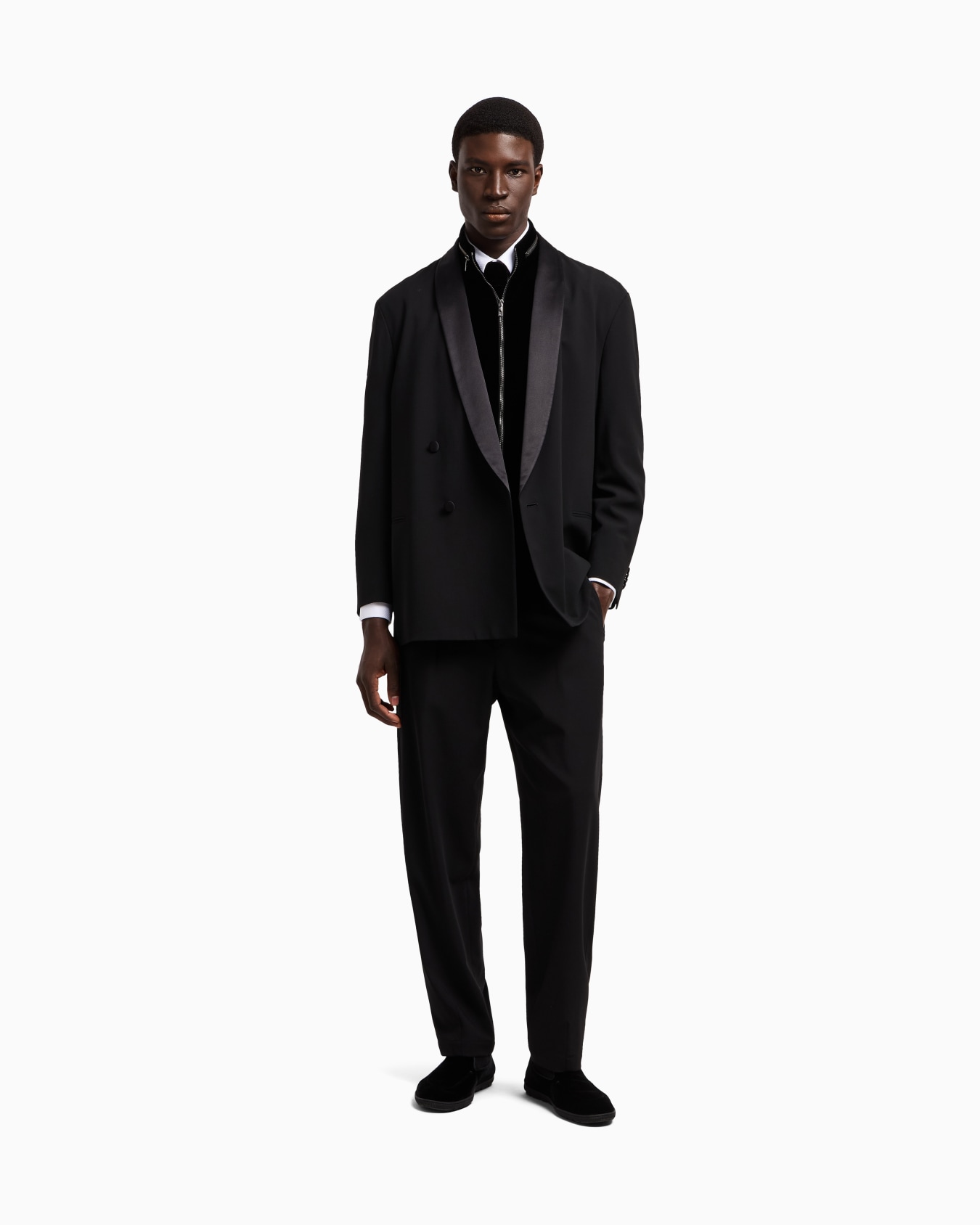 Double-breasted tuxedo in pure virgin wool crêpe Slide 1