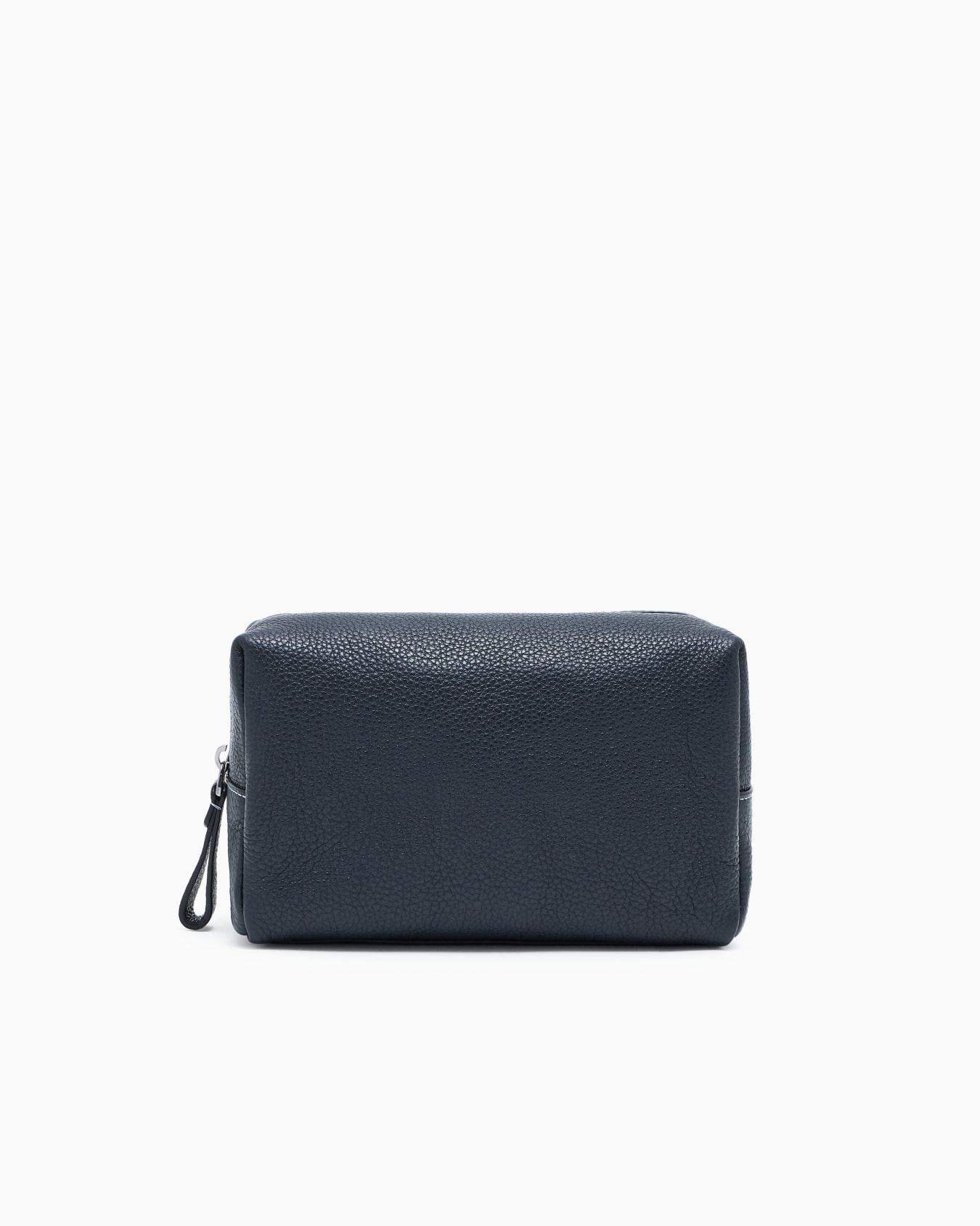 Small washbag in pebbled calfskin Slide 1