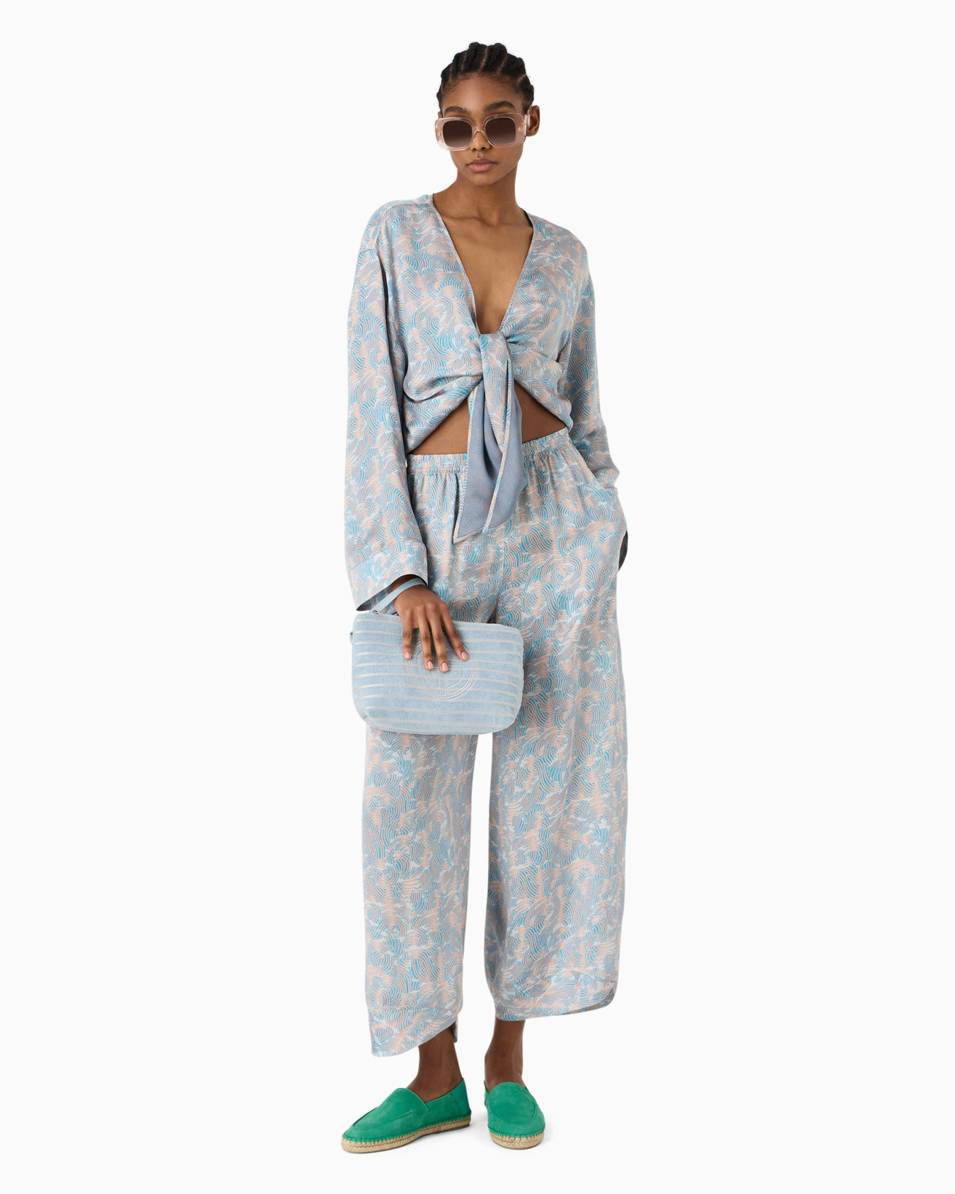 Printed silk shirt to tie Slide 3