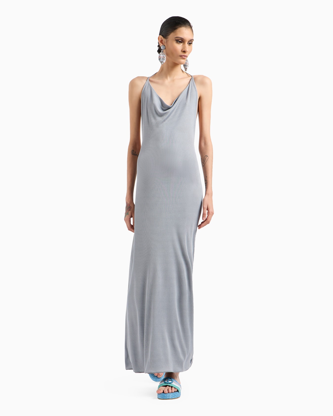 Long dress in a ribbed viscose blend Slide 3