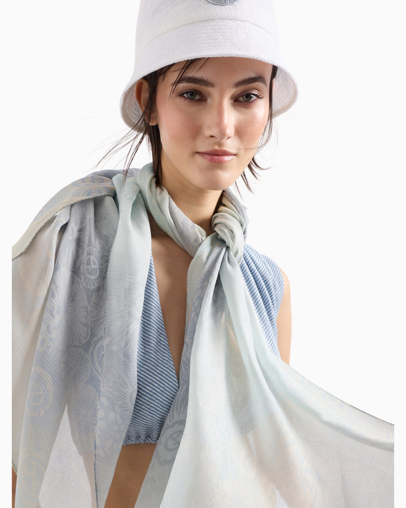 Printed silk stole Slide 2