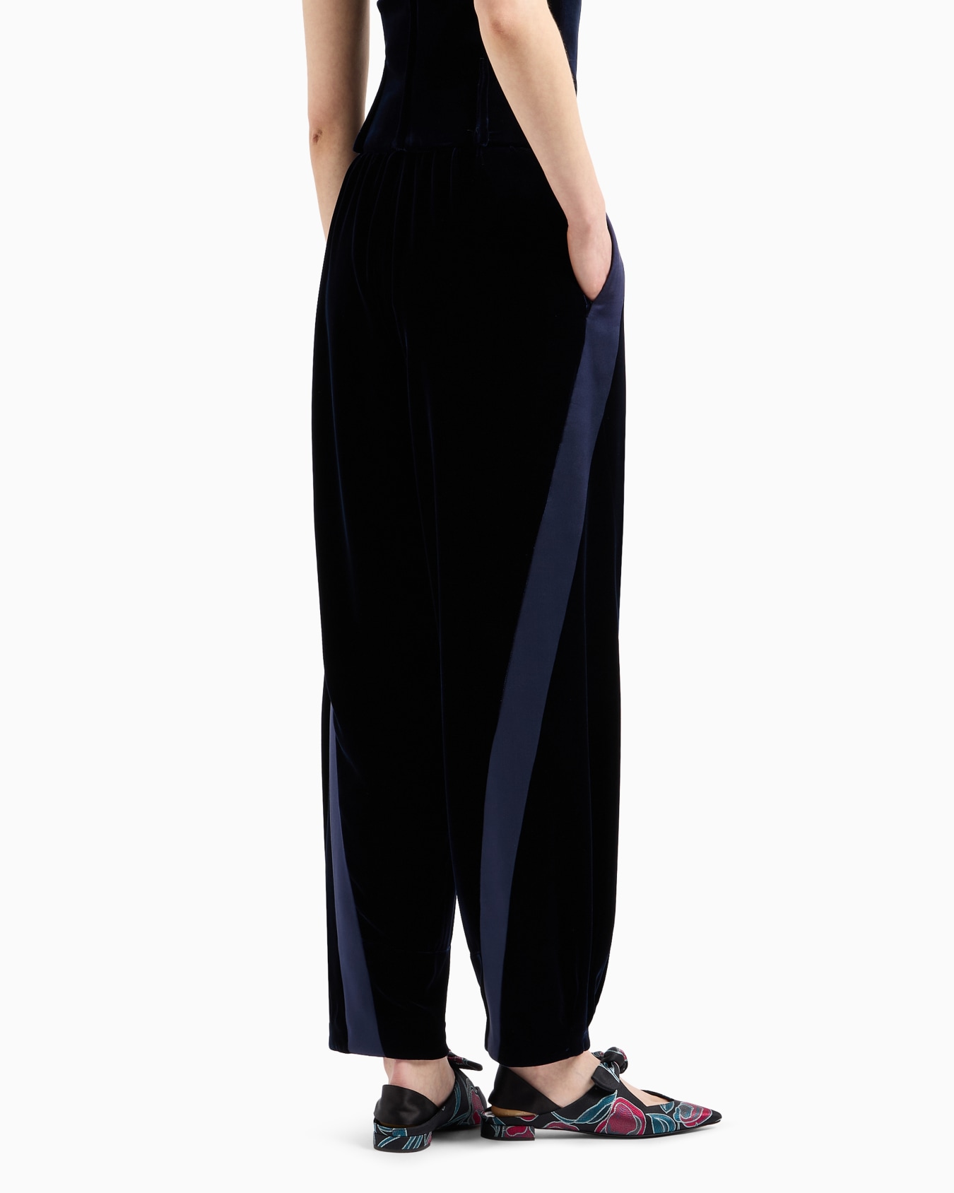 Pantalon droit en velours Diapositive 2