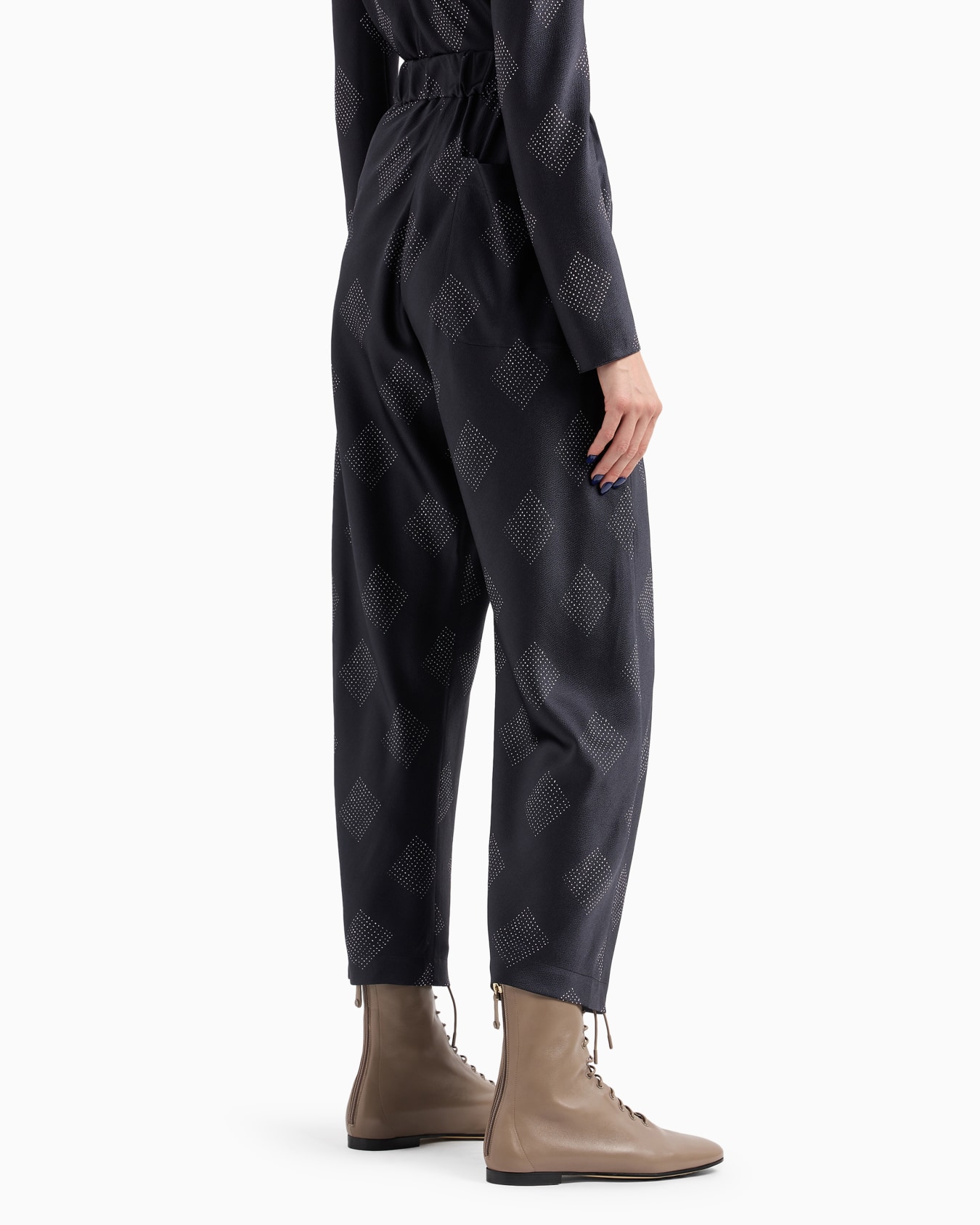 Geometric print silk crépon trousers Slide 3