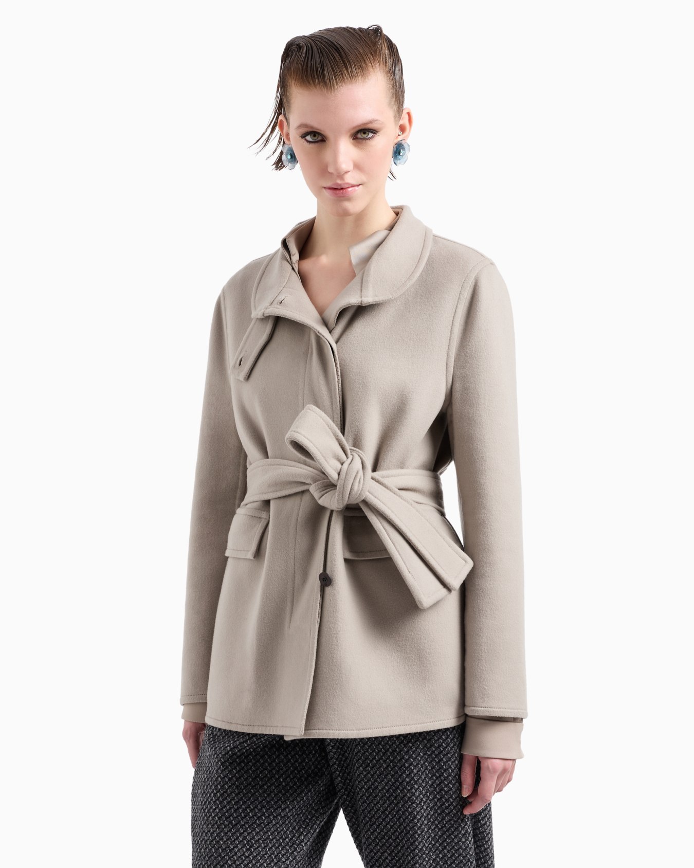 Single-breasted cashmere double cloth pea coat Slide 4