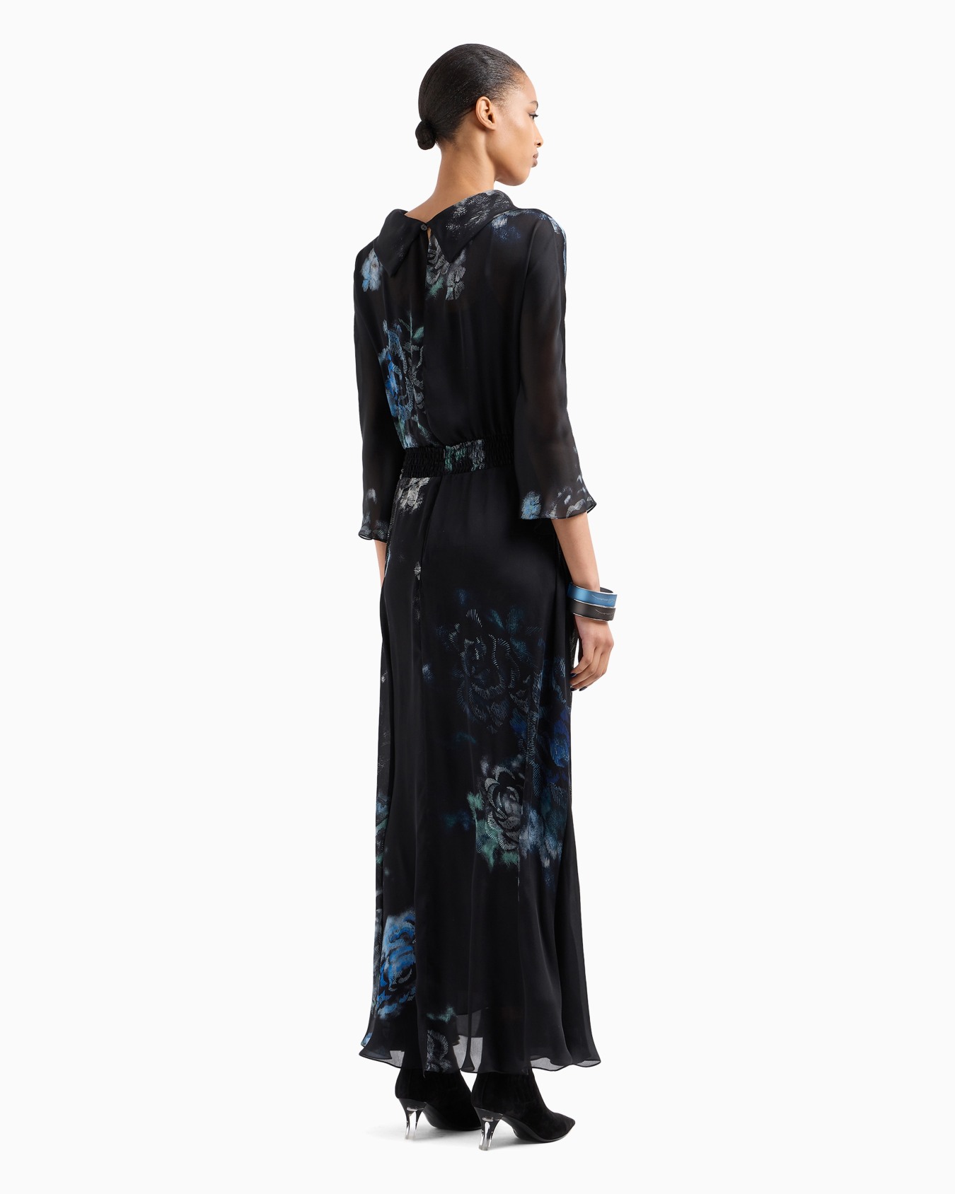 Silk charmeuse long dress in a floral print Slide 3