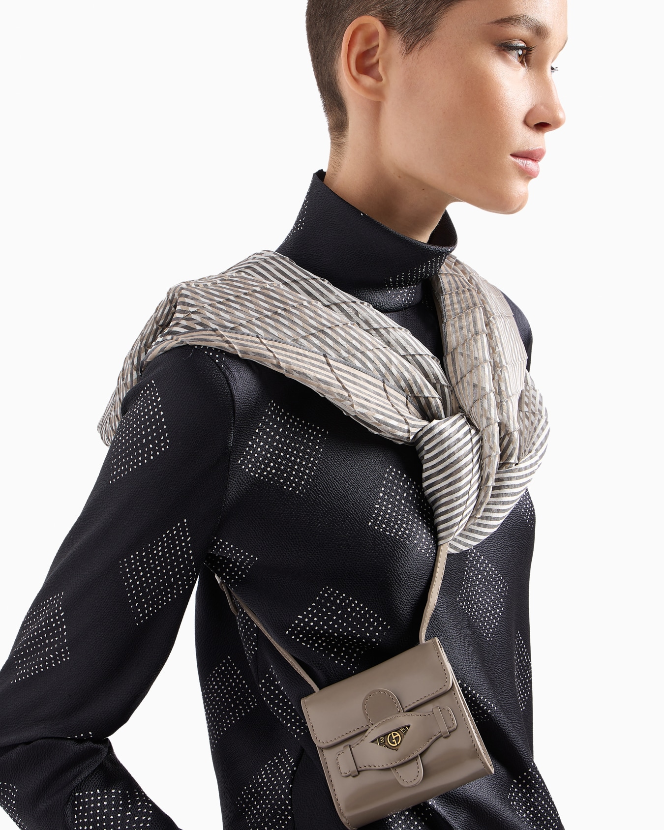 Blouse à manches longues en créponne de soie imprimée Diapositive 6