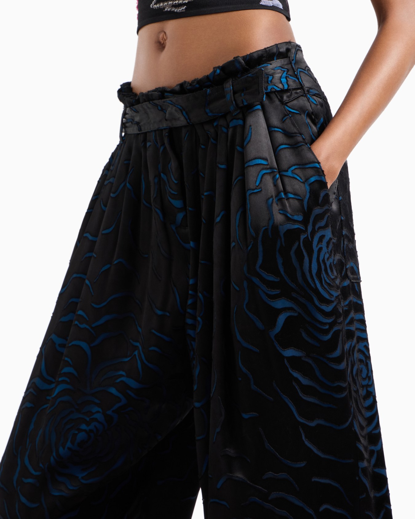 Pantalon à pinces en viscose à soie dévorée Diapositive 5