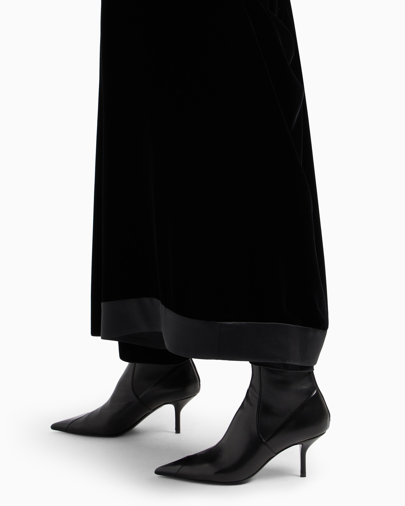 Velvet bustier jumpsuit Slide 6
