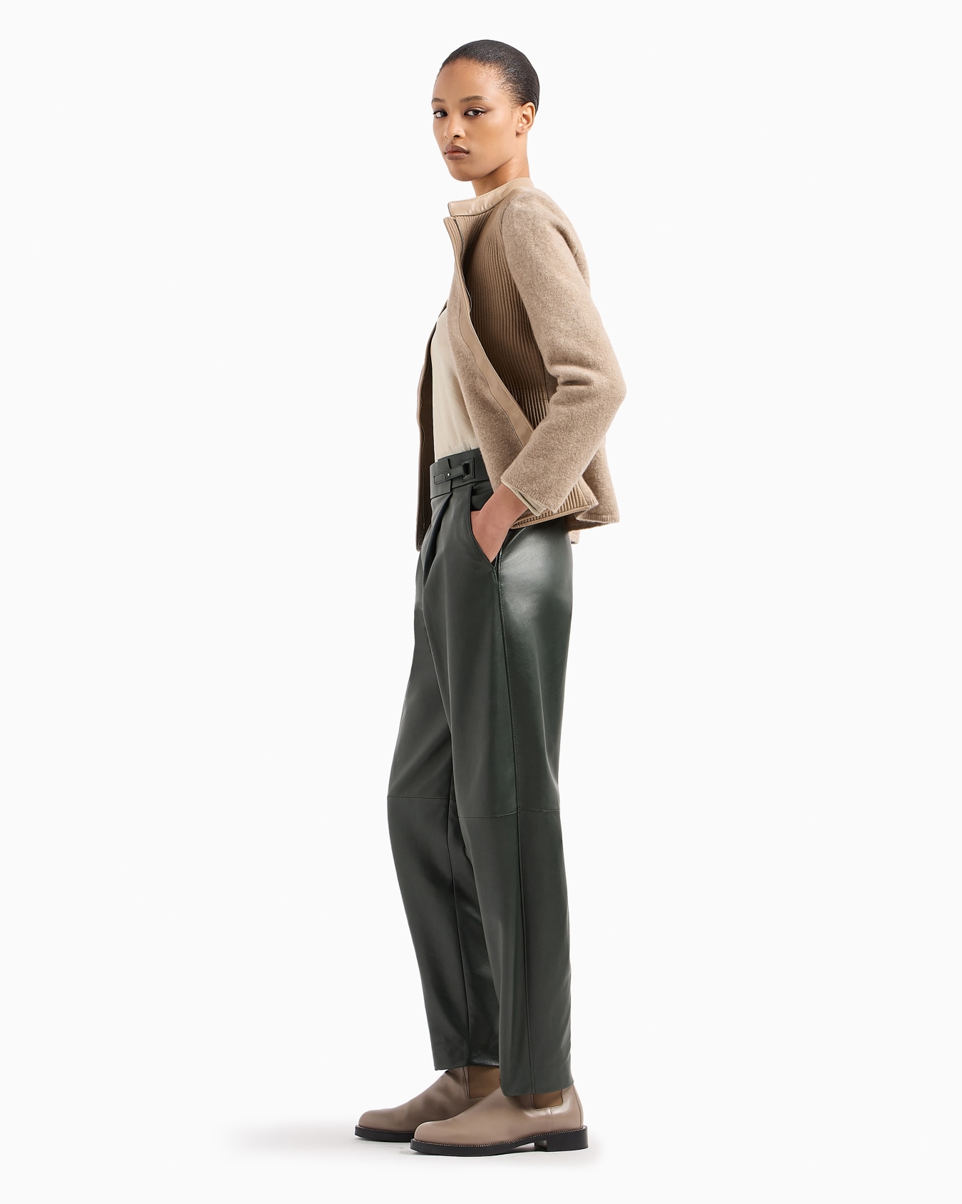 Single-breasted jacket in quilted nappa leather Slide 4