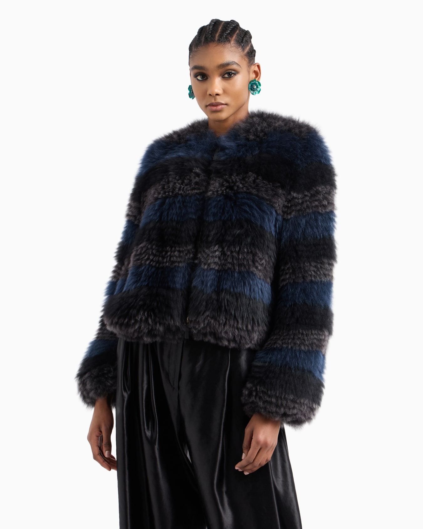 Short, alpaca wool jacket Slide 2