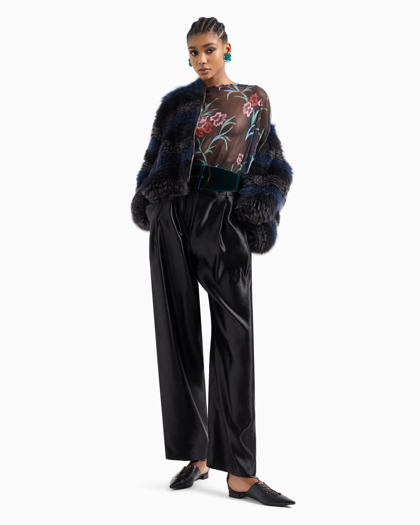 Short, alpaca wool jacket Slide 4
