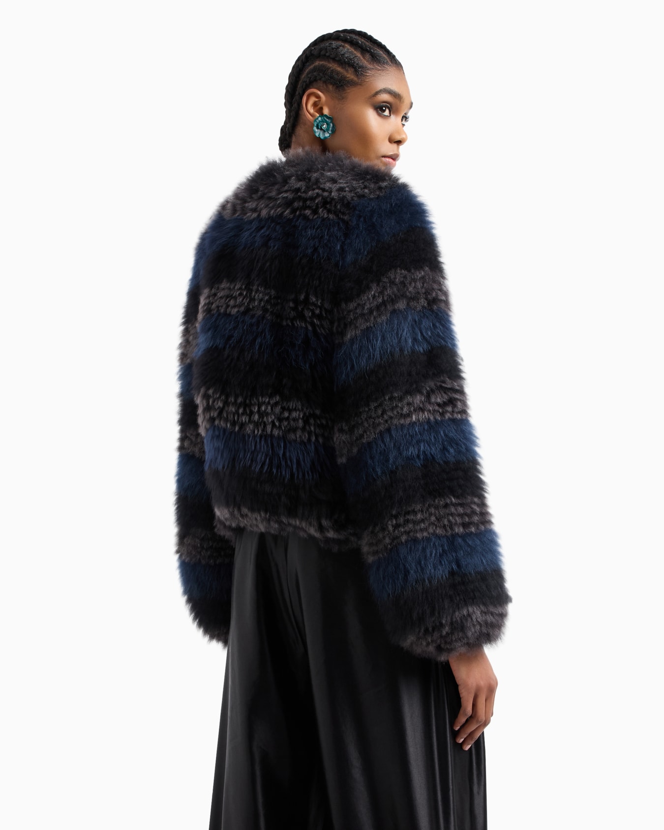 Short, alpaca wool jacket Slide 3
