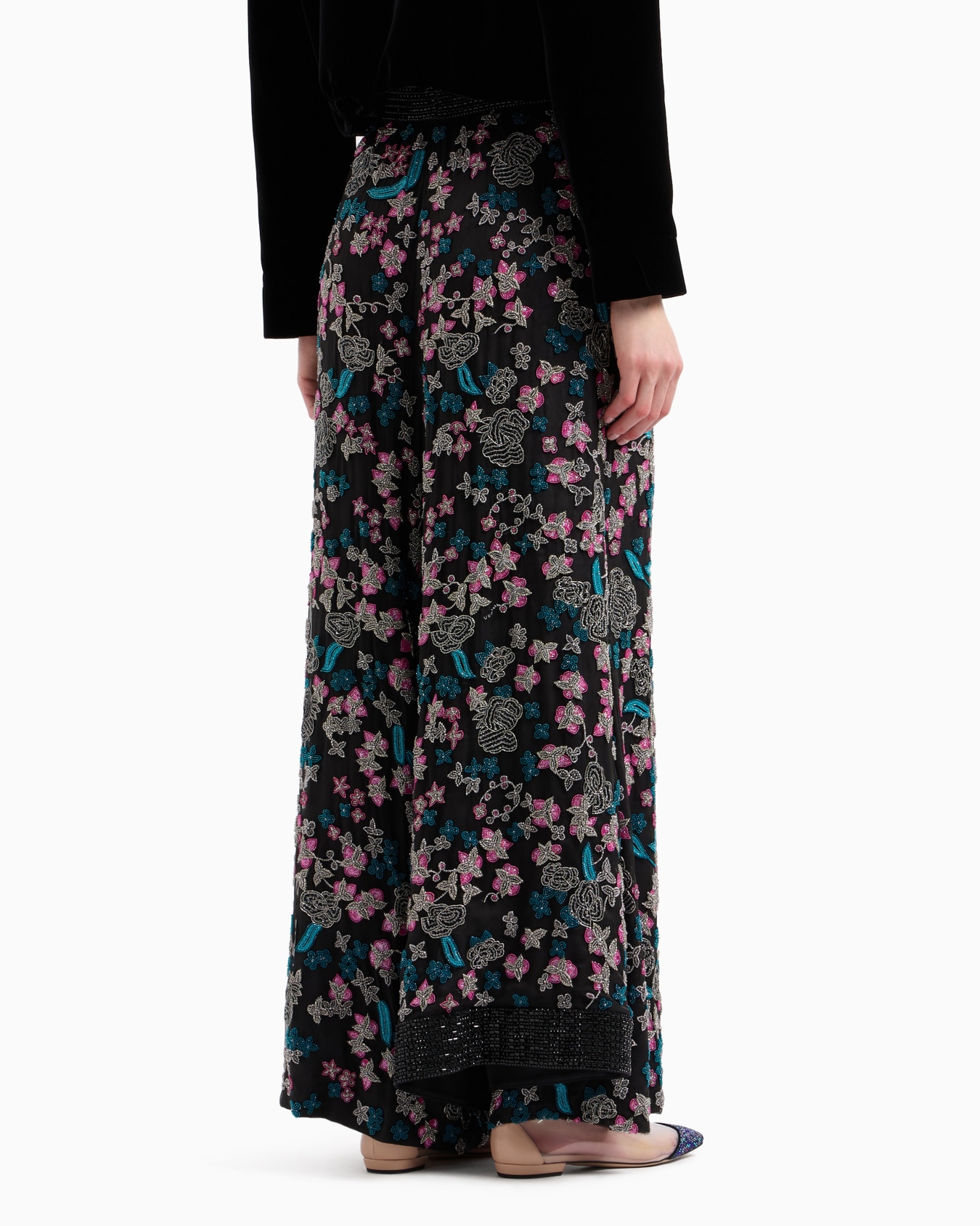 Silk culottes with a floral motif Slide 2