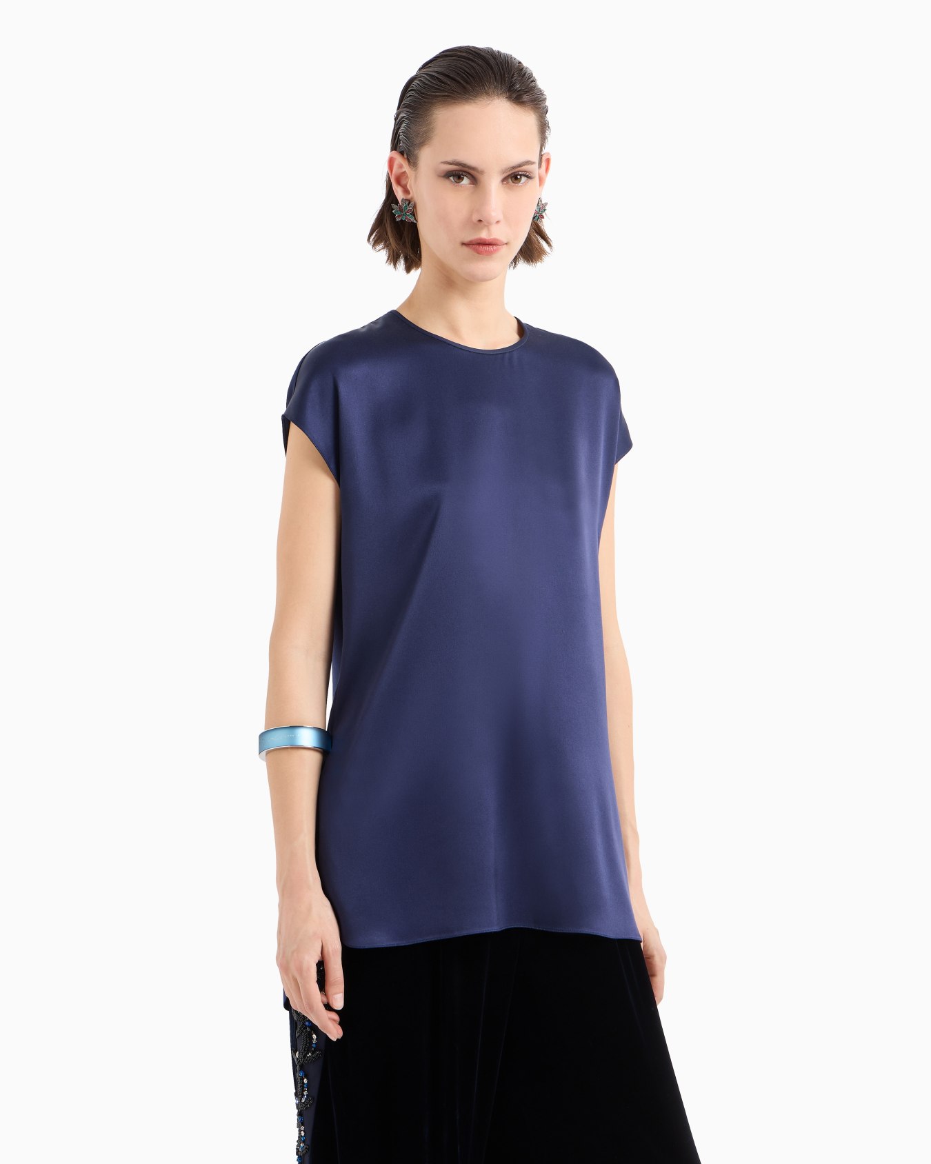 Long blouse in silk double satin Slide 1