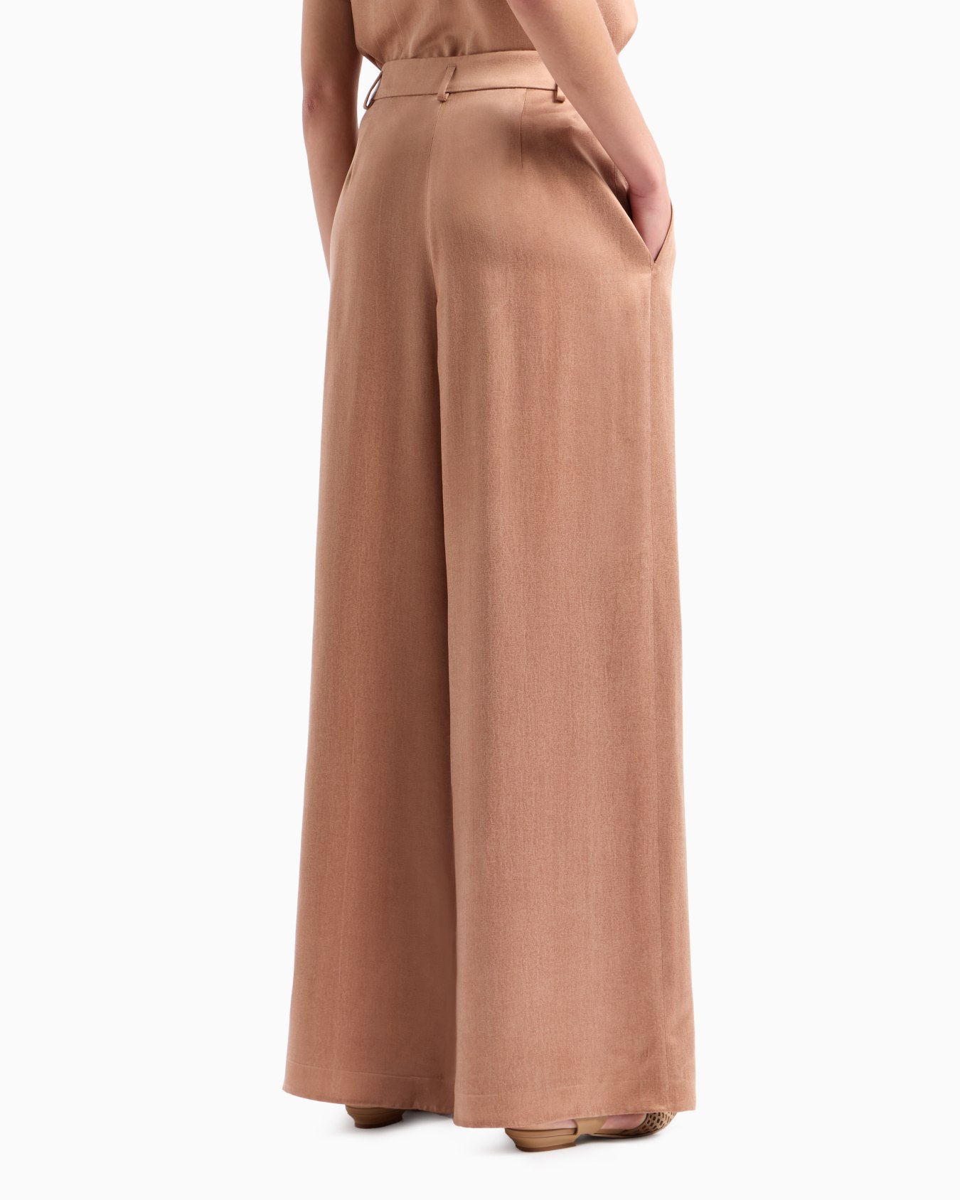 Wide-leg viscose and cupro trousers Slide 3