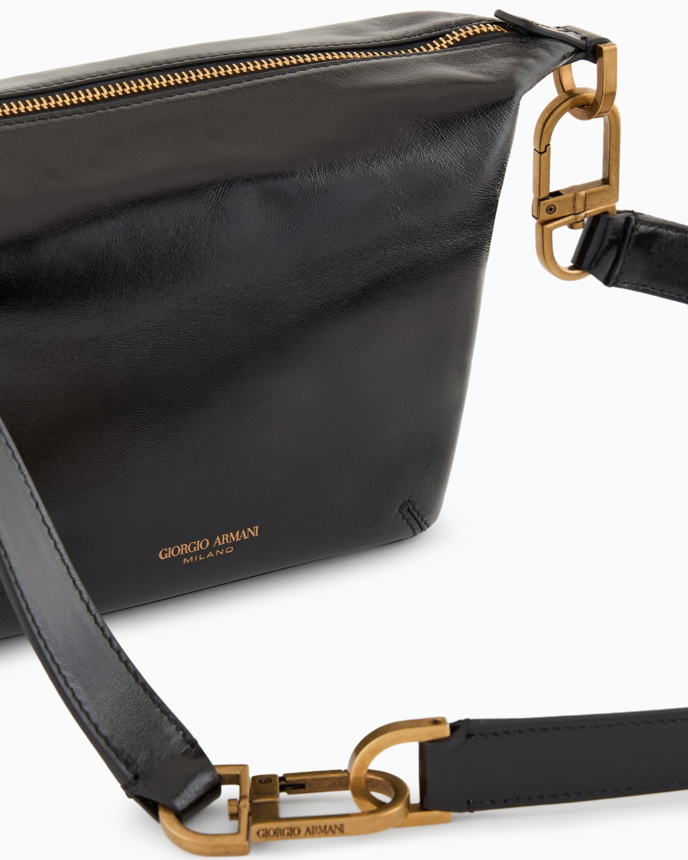 La Prima Soft small hobo bag in patent nappa leather Slide 4