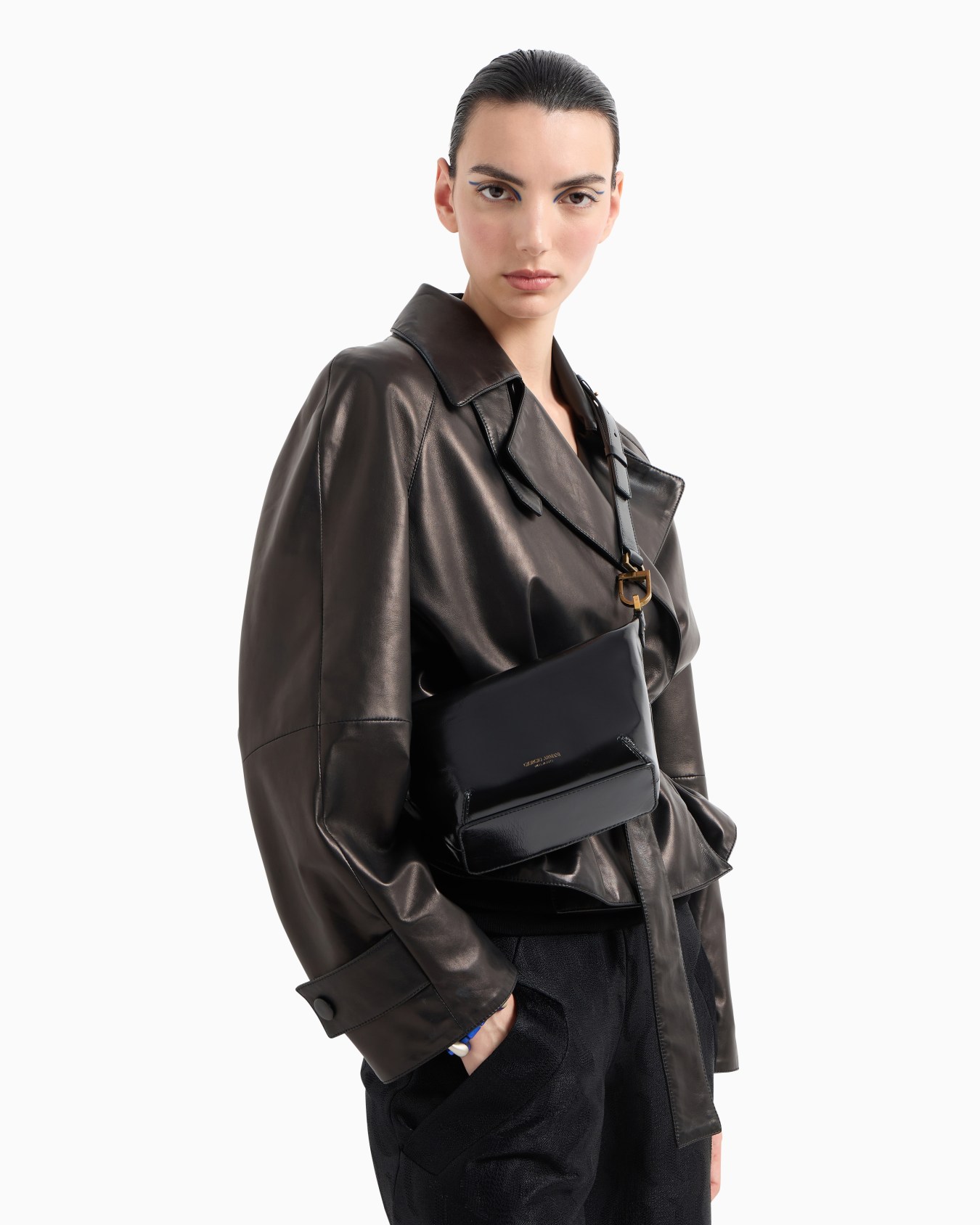 La Prima Soft small hobo bag in patent nappa leather Slide 5