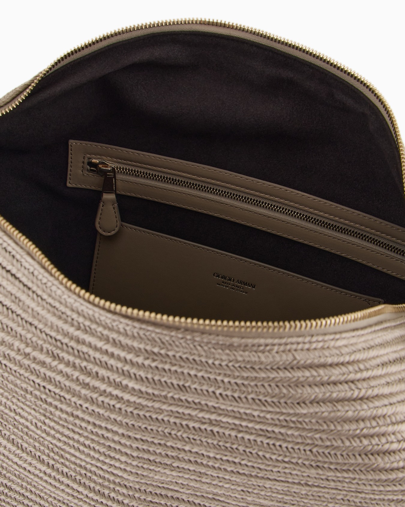 La Prima Soft large sautage hobo bag Slide 3