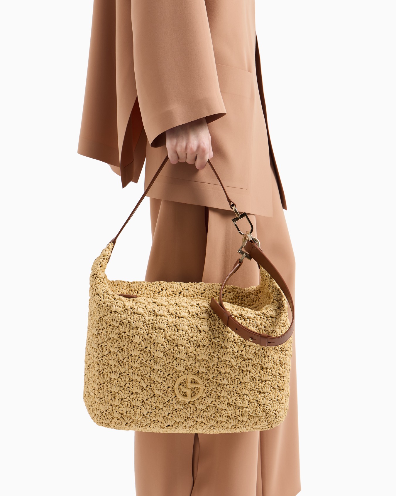 La Prima Soft large hobo bag in raffia and leather Slide 5