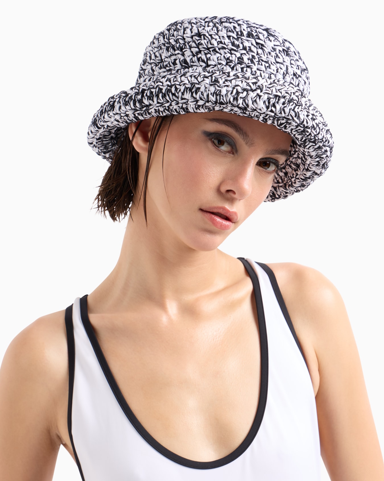 Woven viscose, linen and cotton beanie Slide 2