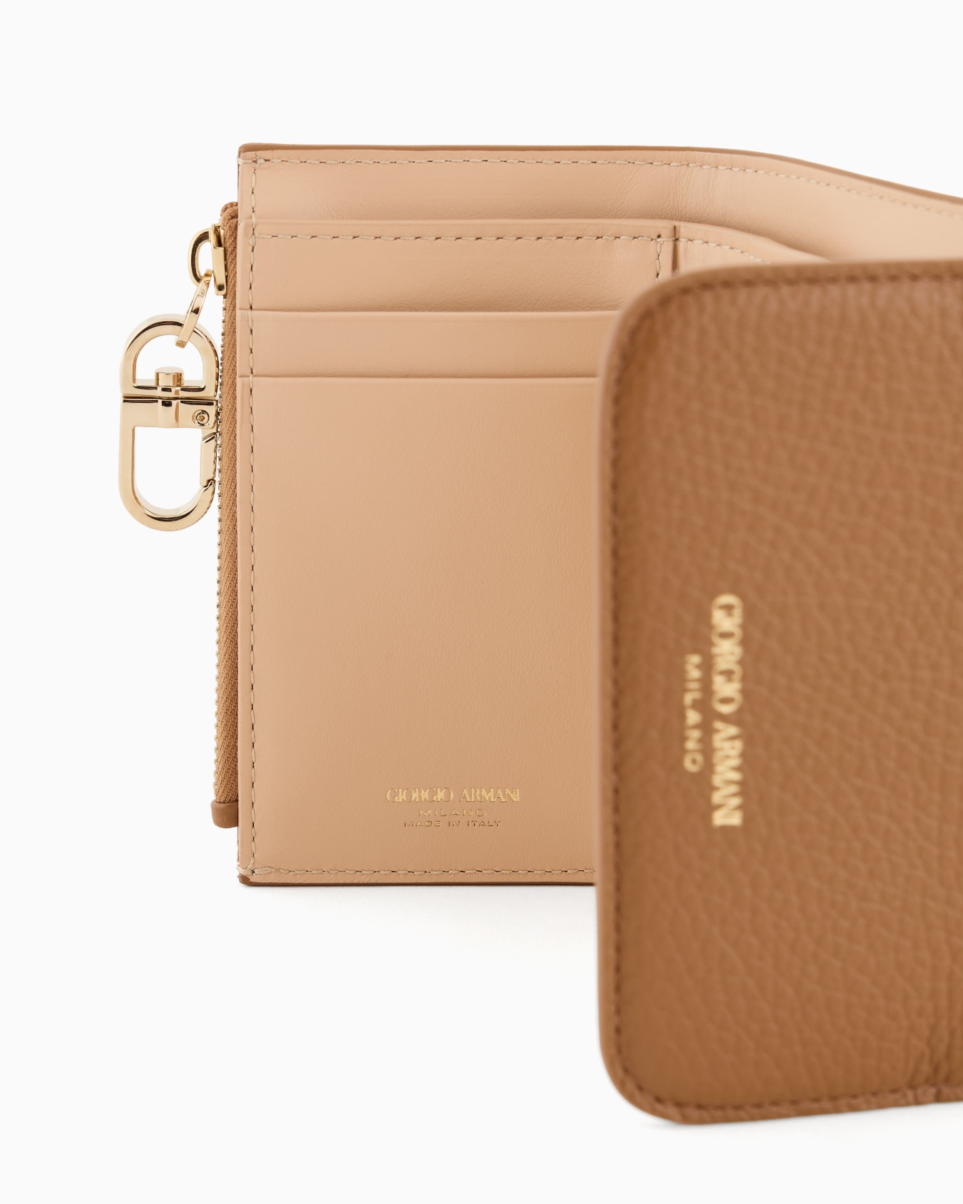 Trifold wallet in pebbled calfskin Slide 3