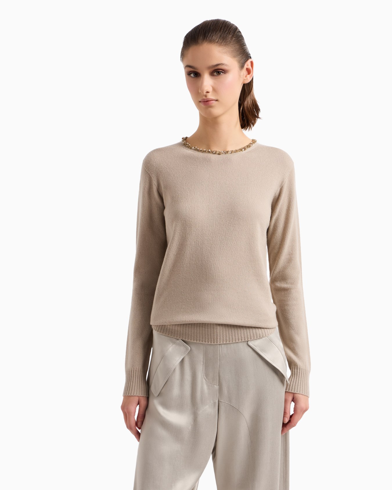 Cashmere crew-neck jumper with embroidery Slide 3