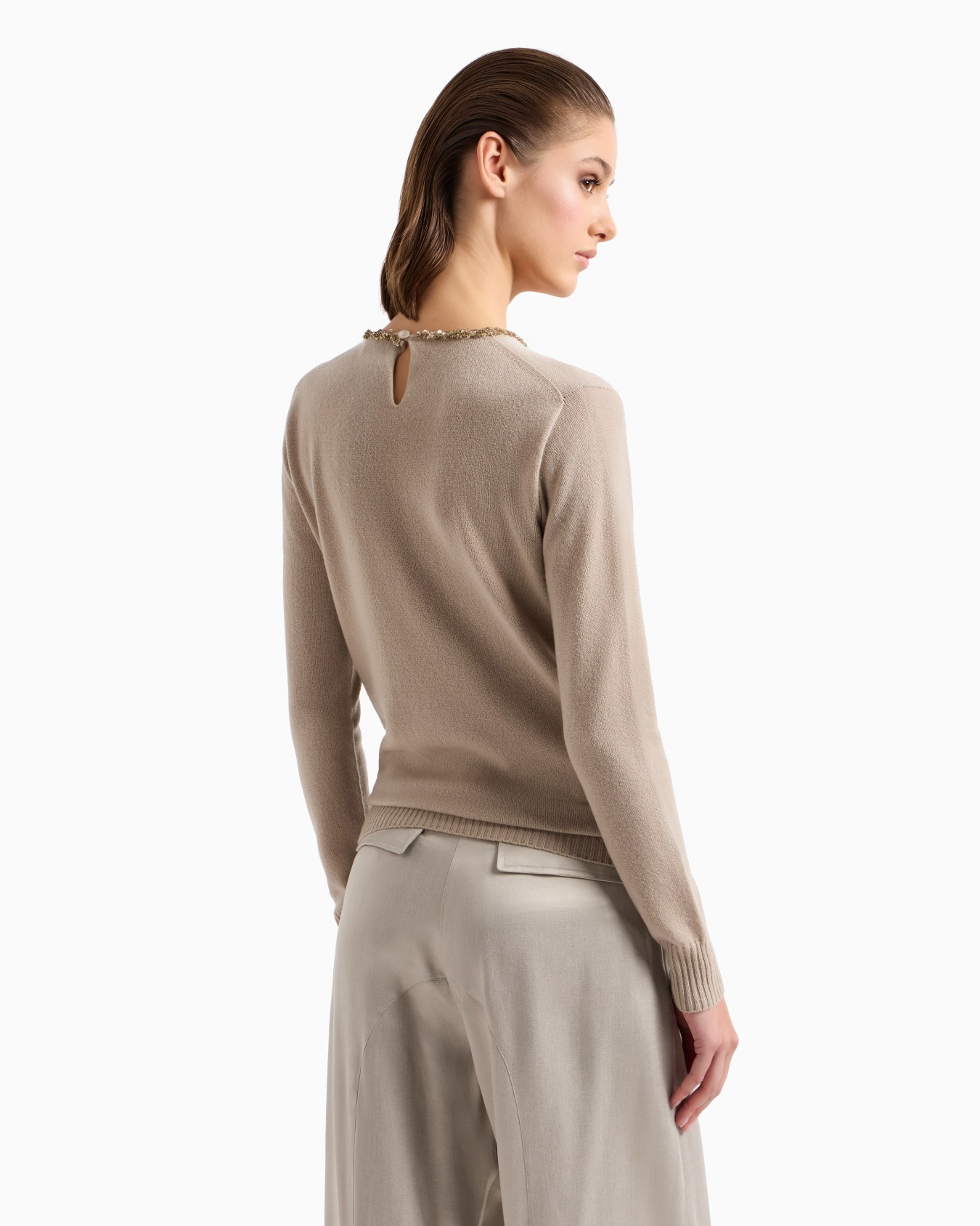 Cashmere crew-neck jumper with embroidery Slide 2
