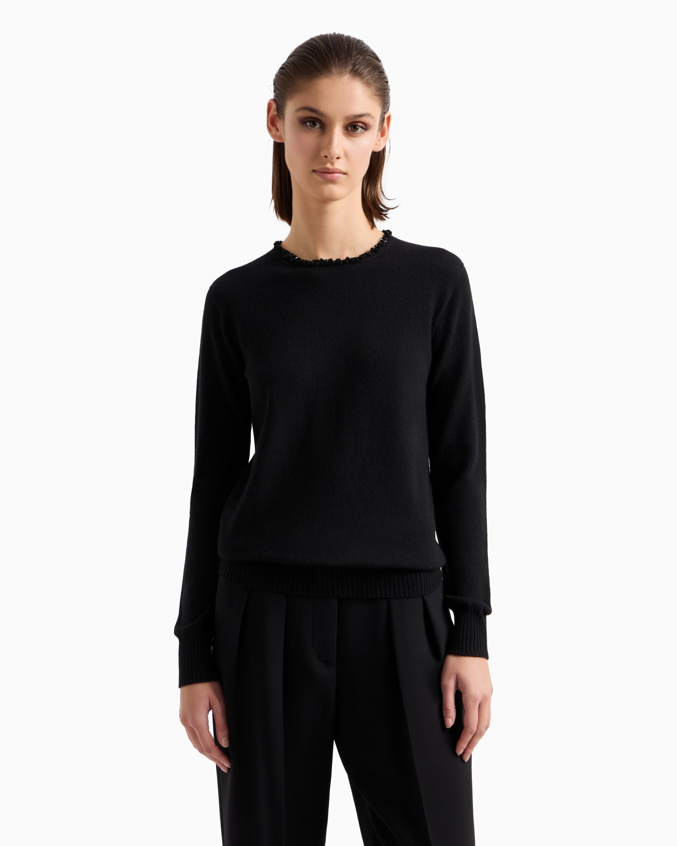 Cashmere crew-neck jumper with embroidery Slide 3