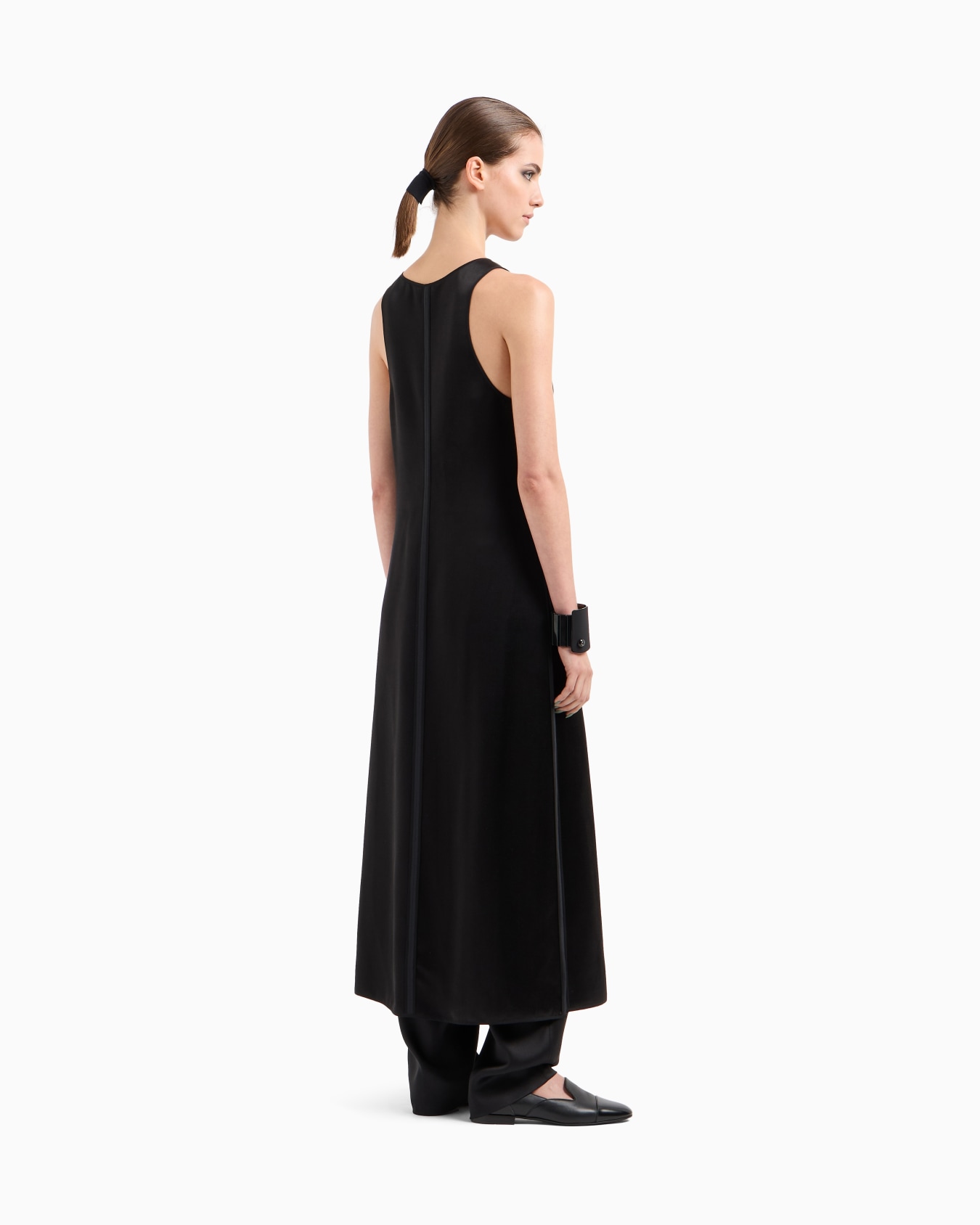 Tussah silk satin long gilet Slide 3