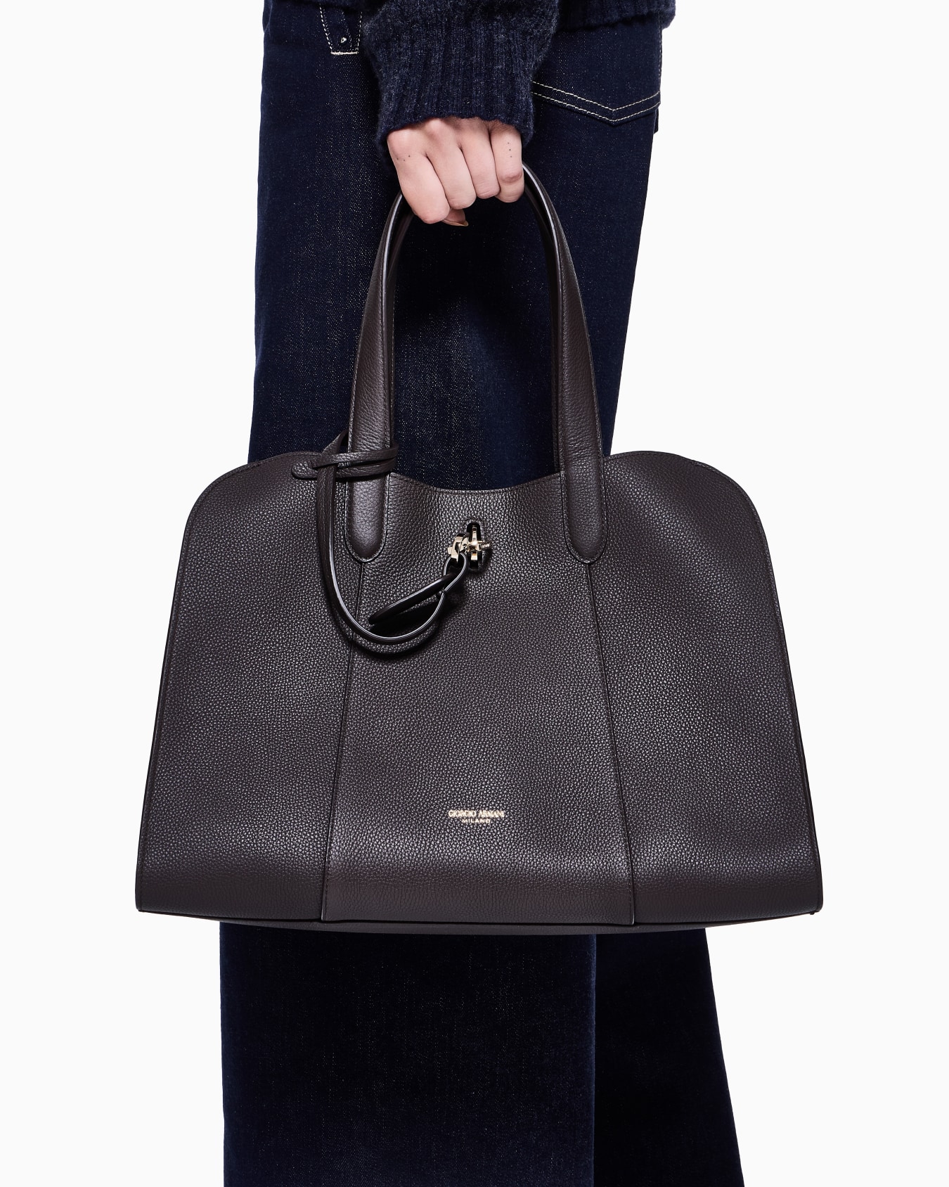 Large pebbled leather tote bag Slide 5