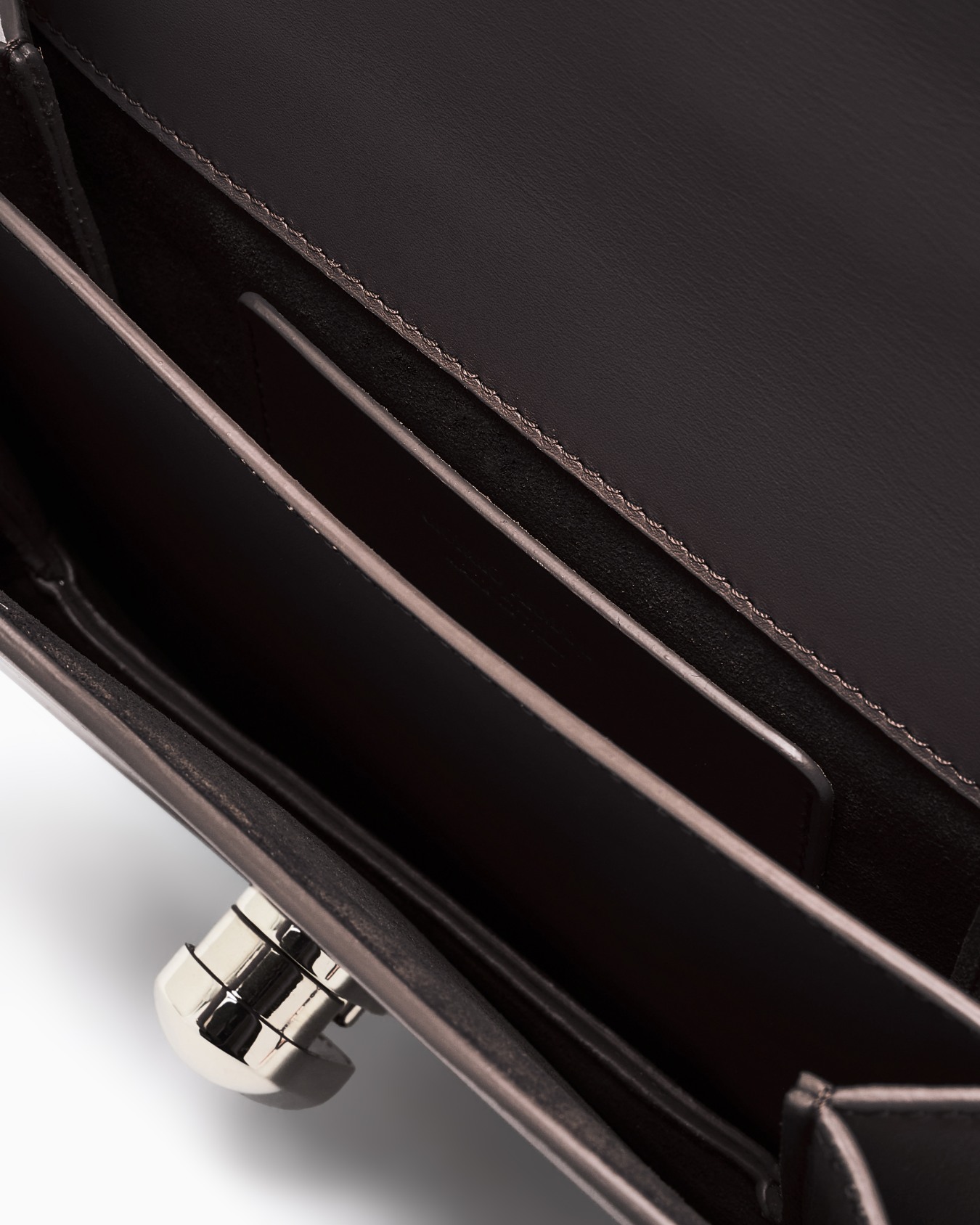 Leather shoulder bag Slide 3