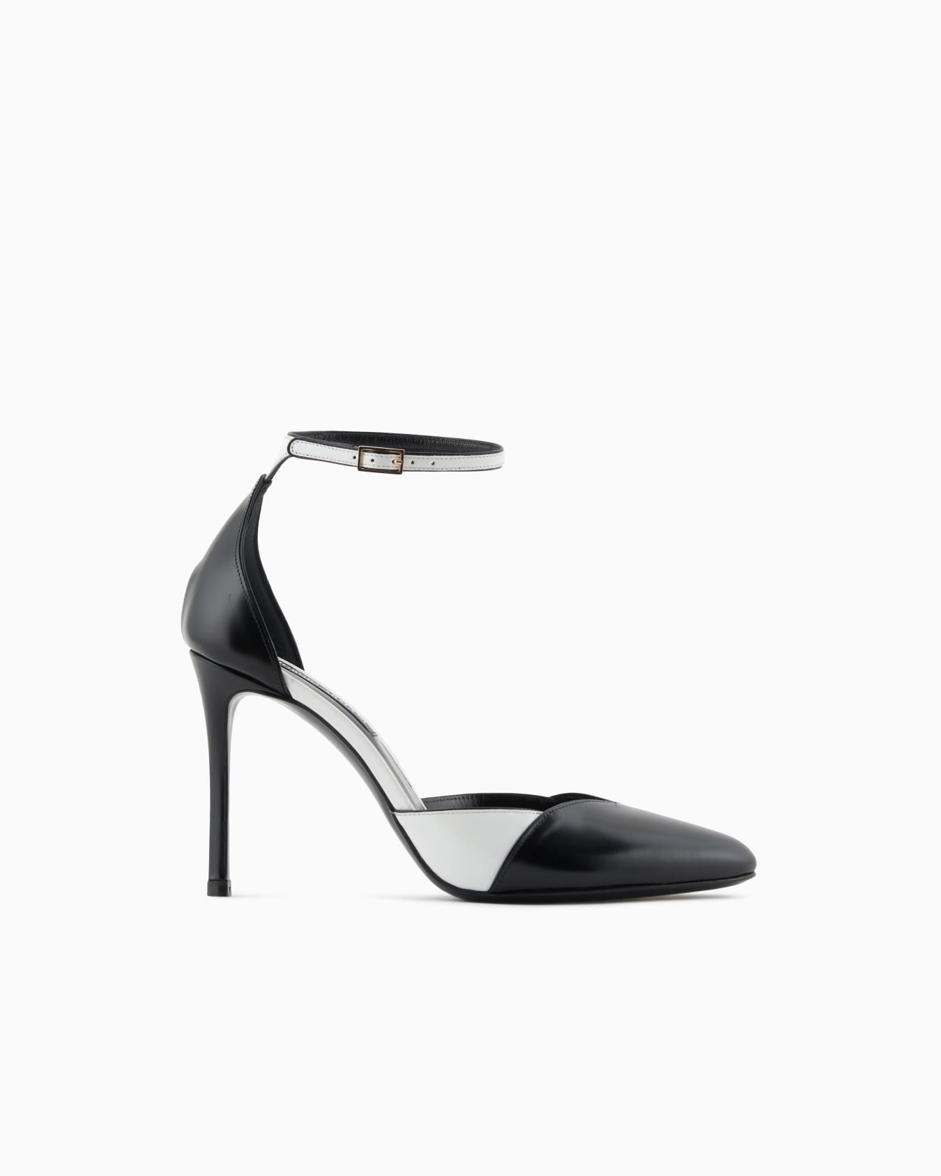 Two-tone brushed leather court shoes with a strap Slide 0