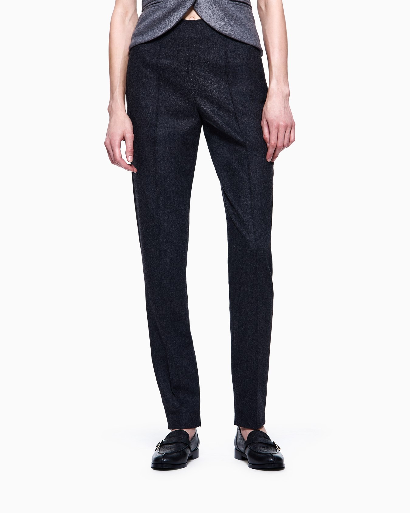 Gerade geschnittene Hose aus Wollflanell und Kaschmir Folie 3