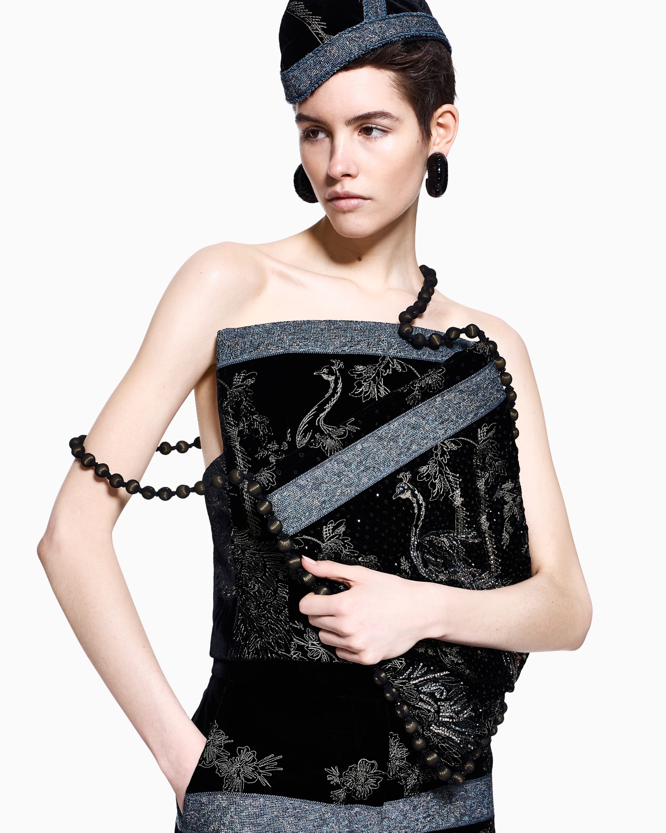 Bustier-Top aus besticktem Samt Folie 6