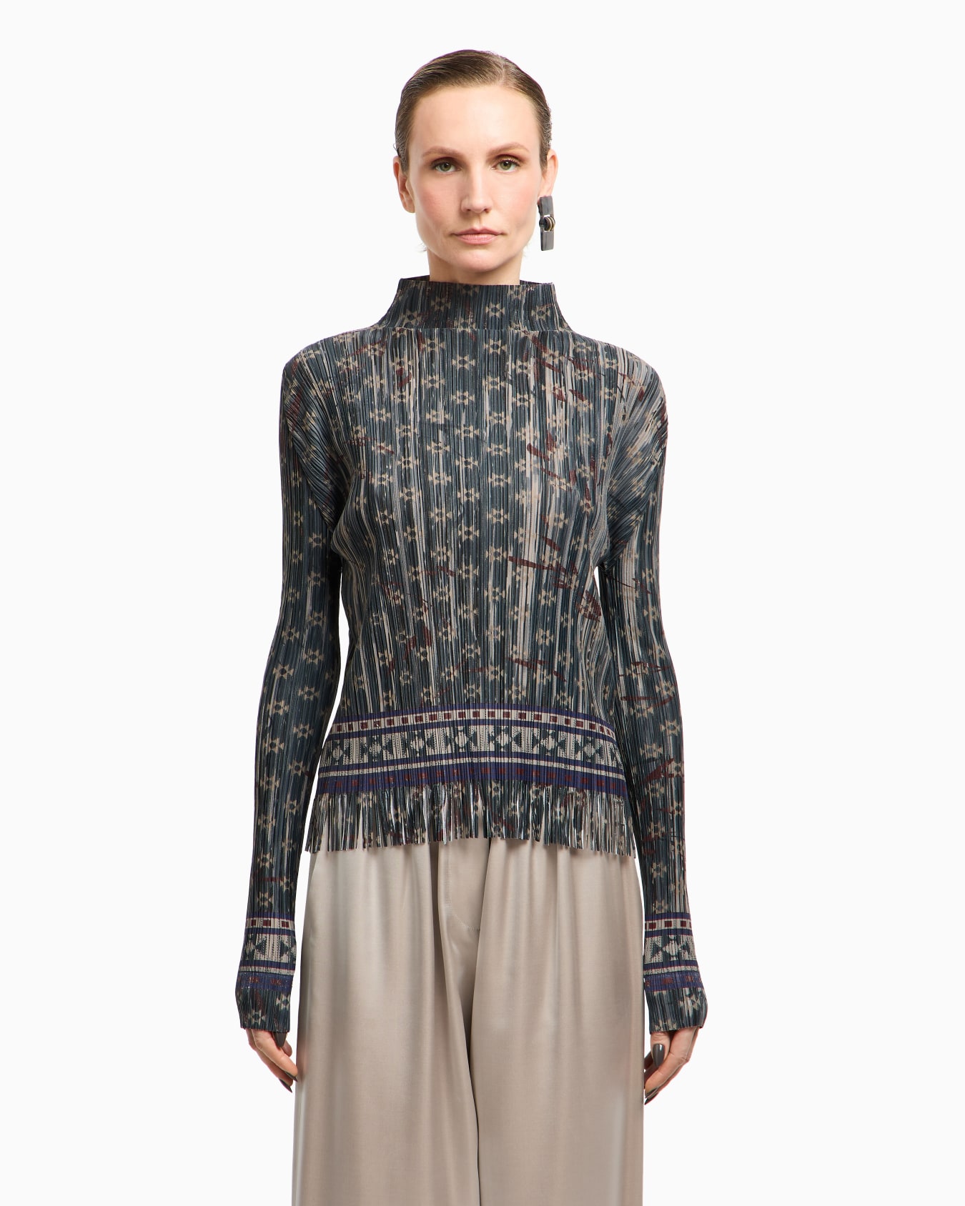 Pleated light jersey jumper with print Slide 4