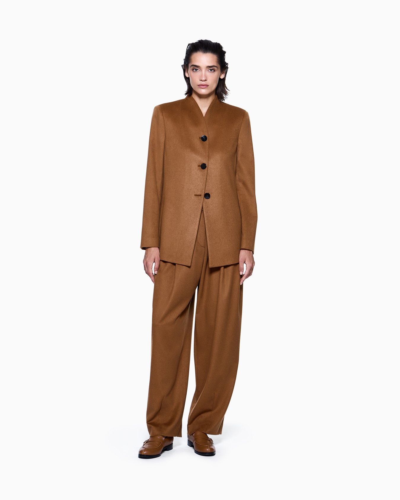 Single-breasted jacket in vicuña wool  Slide 1