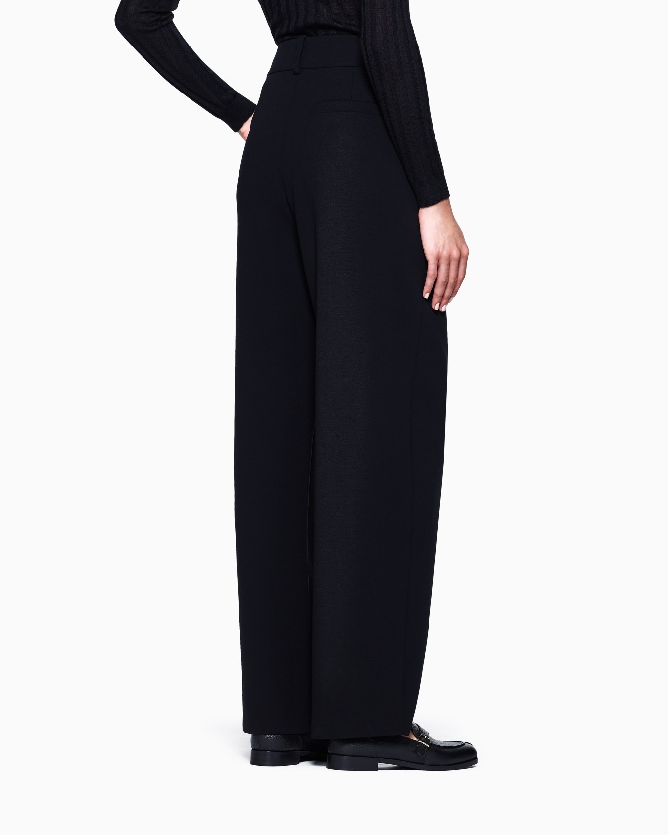 Pantalones con dos pinzas de lana virgen elástica Diapositiva 2