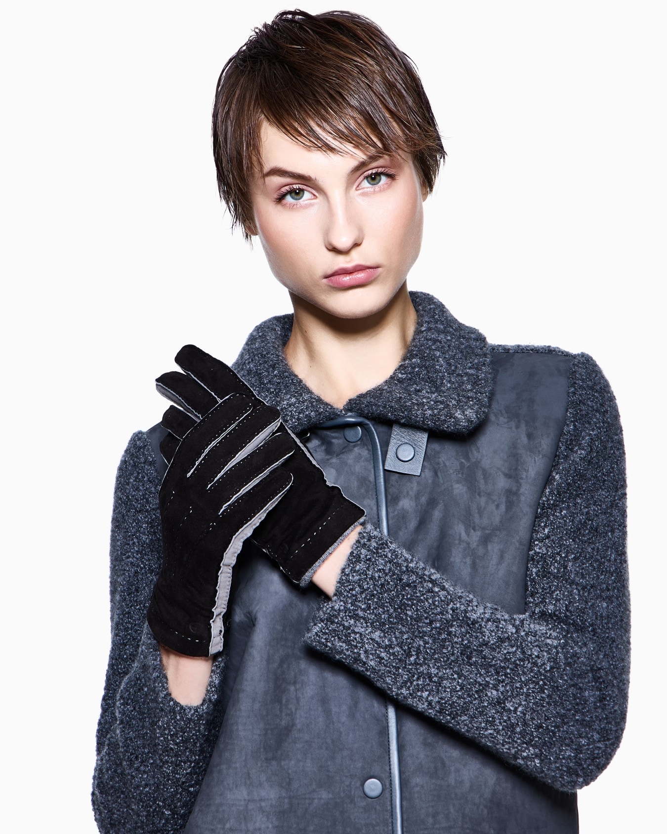 Two-tone lambskin suede gloves Slide 2