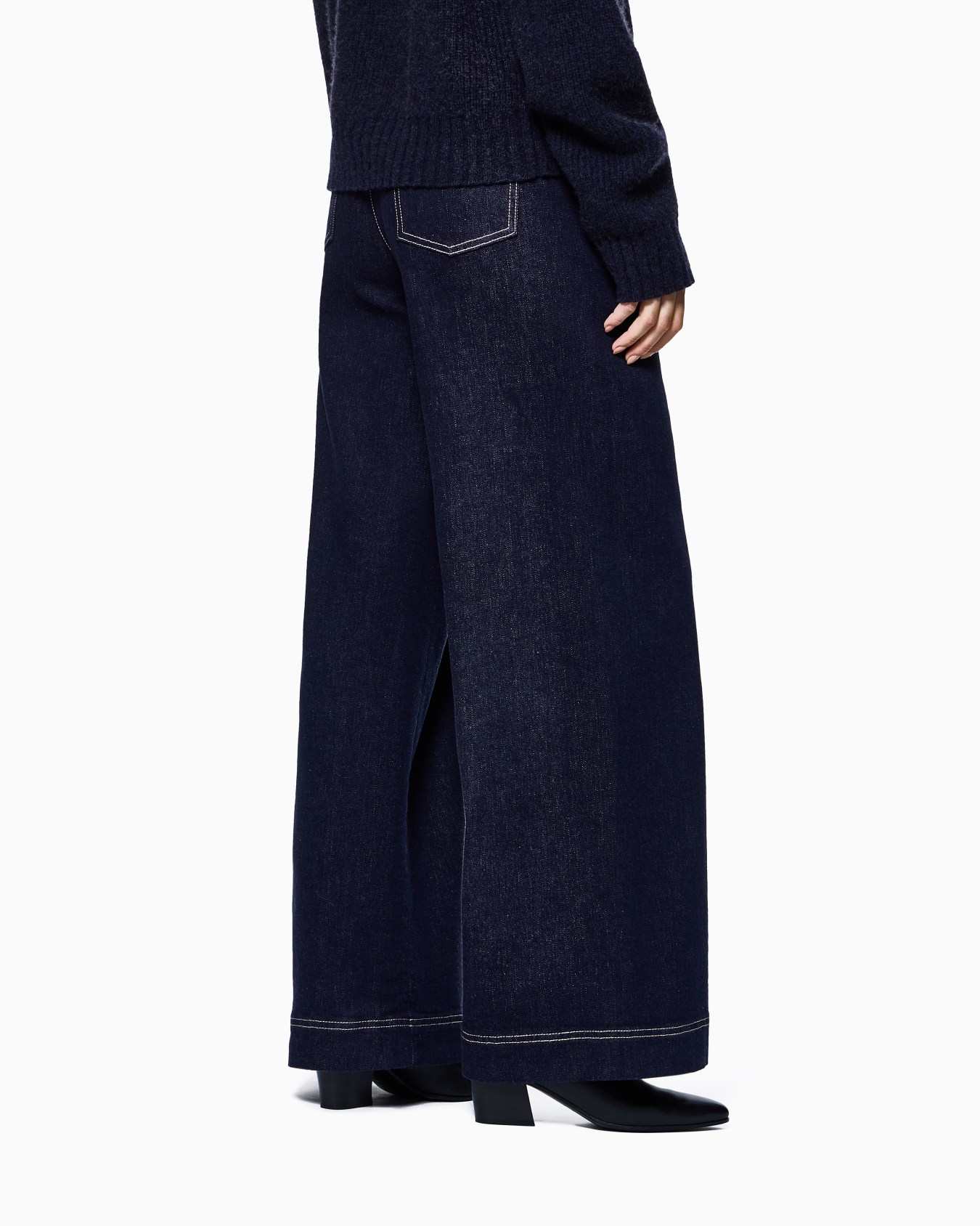 Pantalones anchos de cinco bolsillos en denim elástico de la colección Denim Diapositiva 2