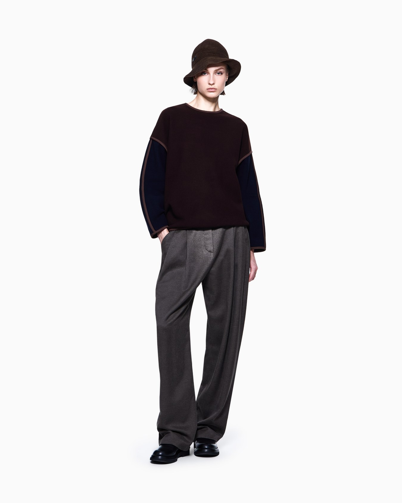 Virgin wool and cashmere jersey sweatshirt Slide 1