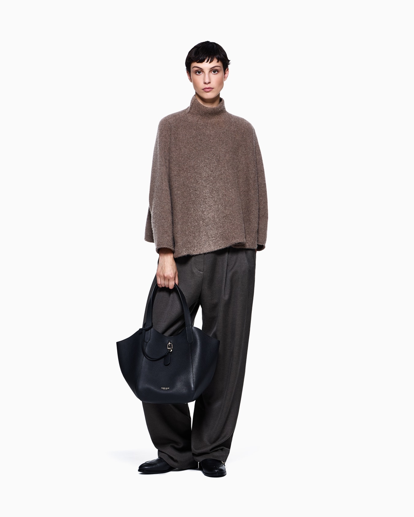 Cashmere mock-neck jumper Slide 1