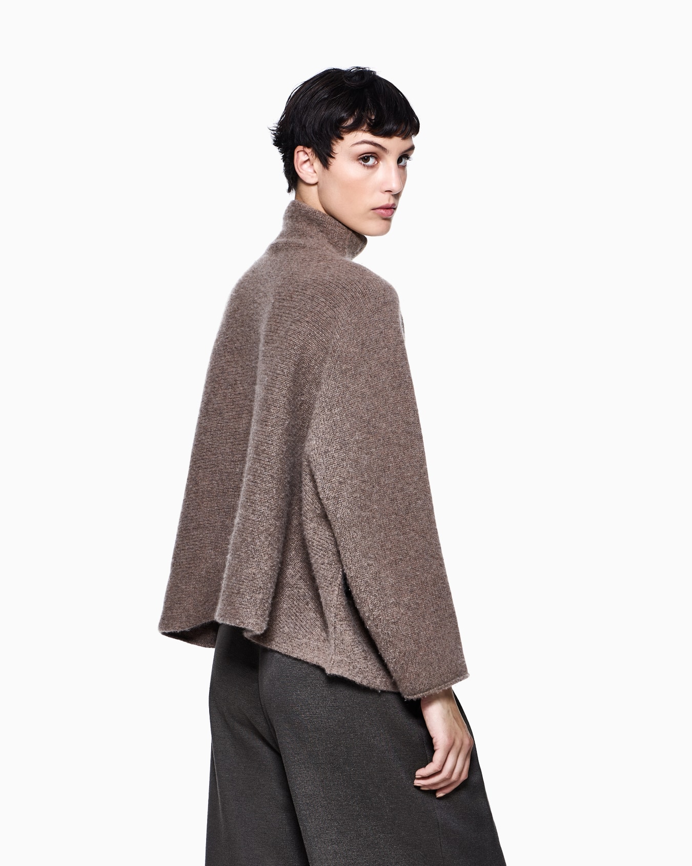 Cashmere mock-neck jumper Slide 2