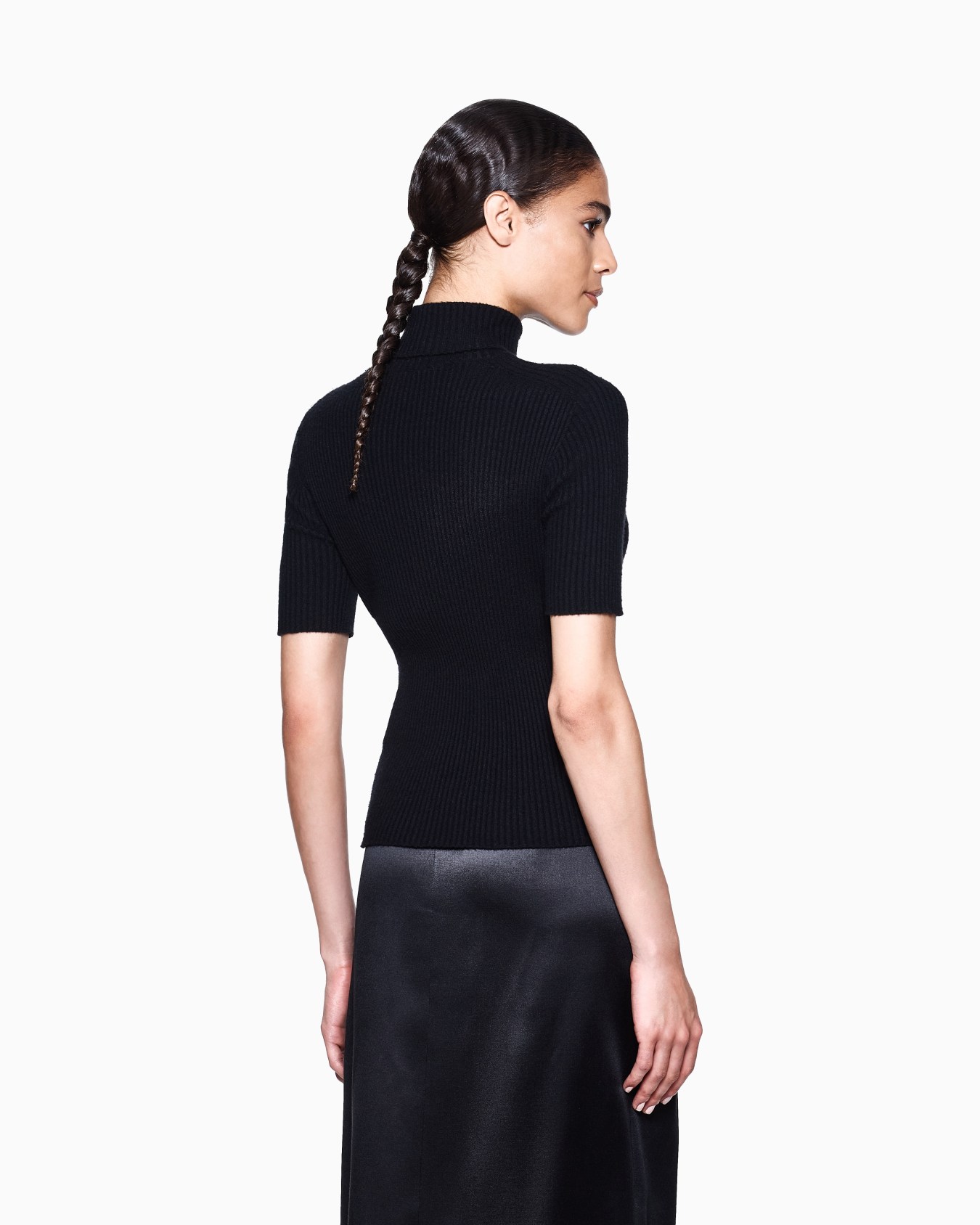 Short-sleeved cashmere rollneck jumper Slide 2