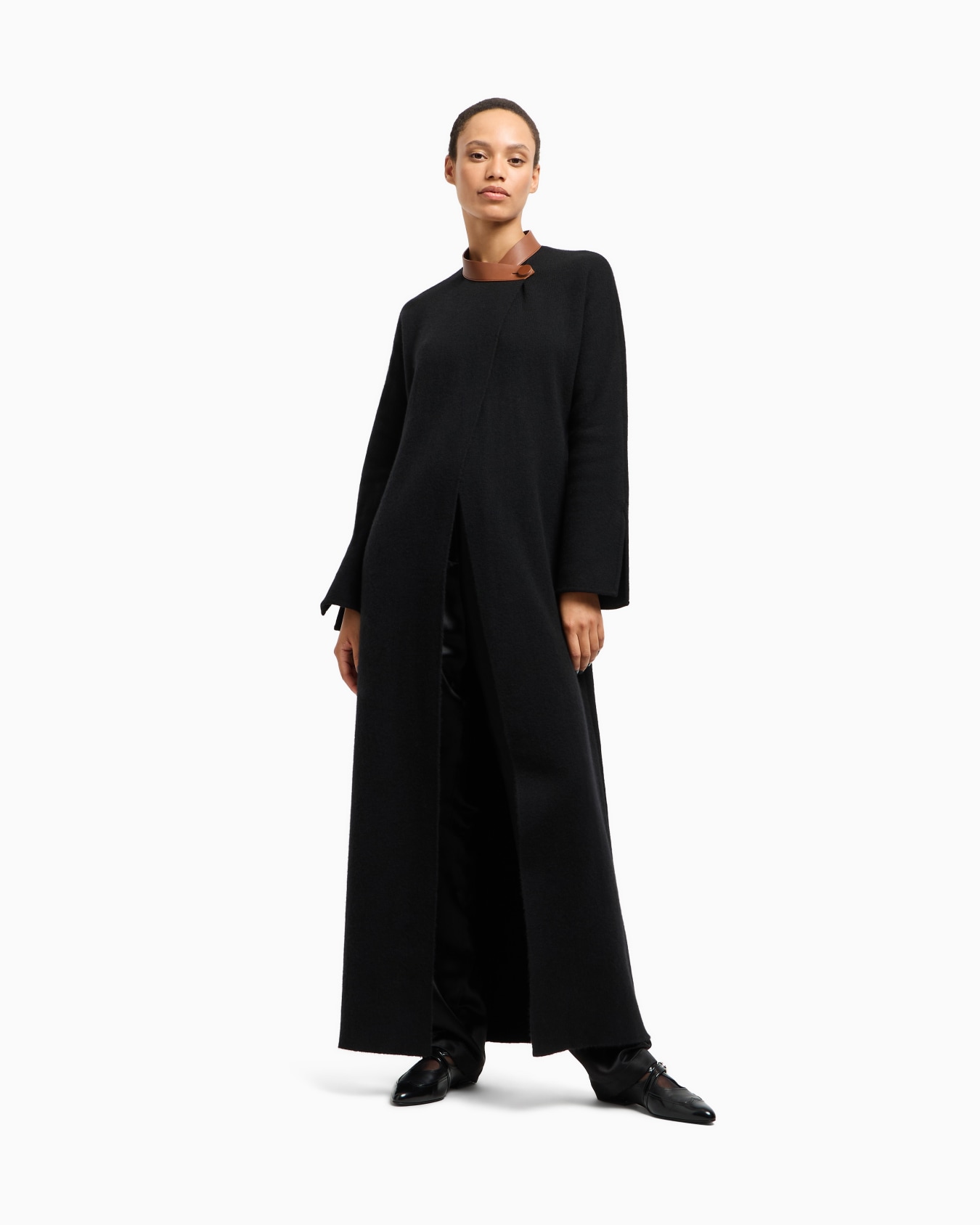 Long coat in bonded wool and cashmere with leather details Slide 4