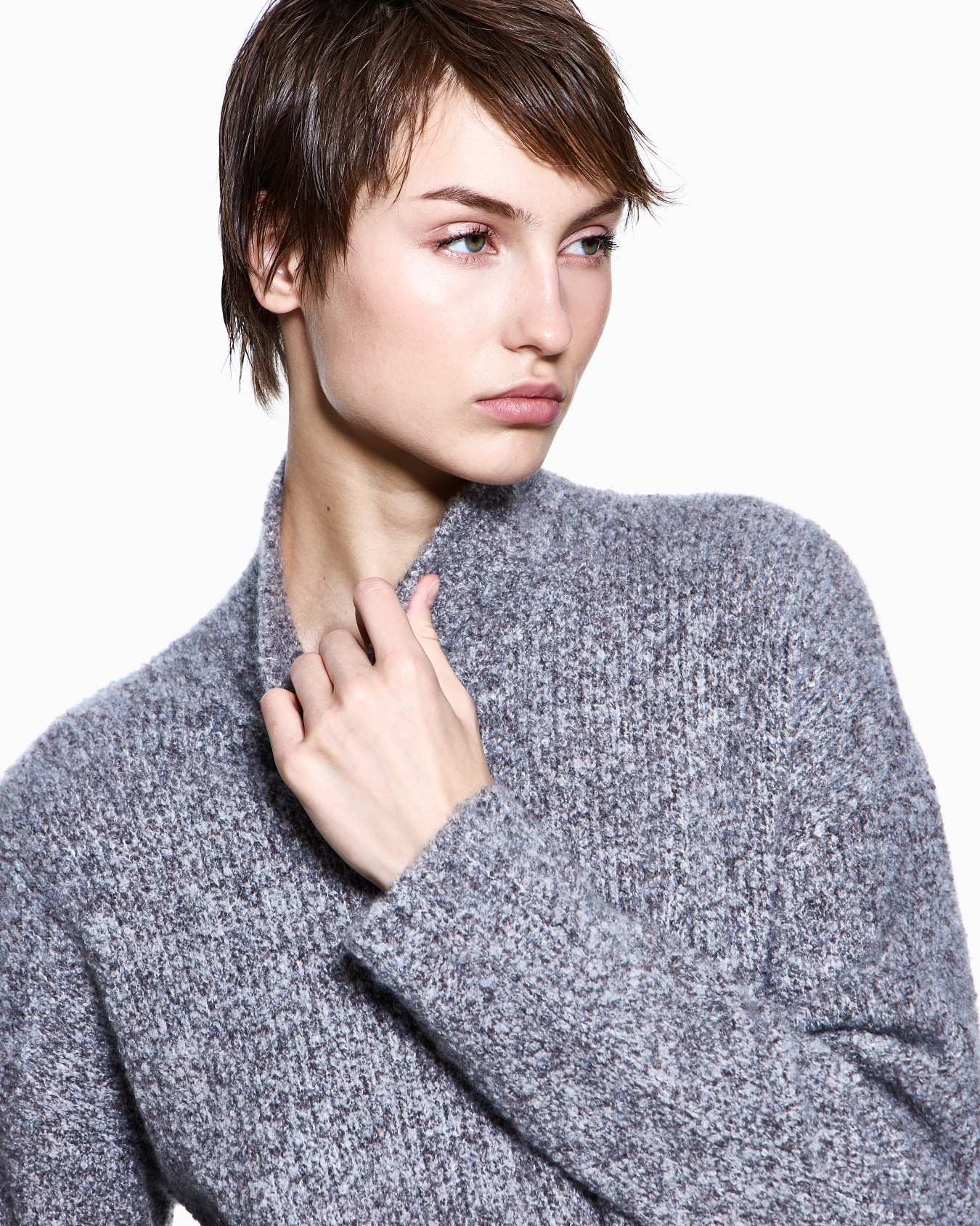Jersey de cuello alto en cachemir y seda bouclé Diapositiva 4
