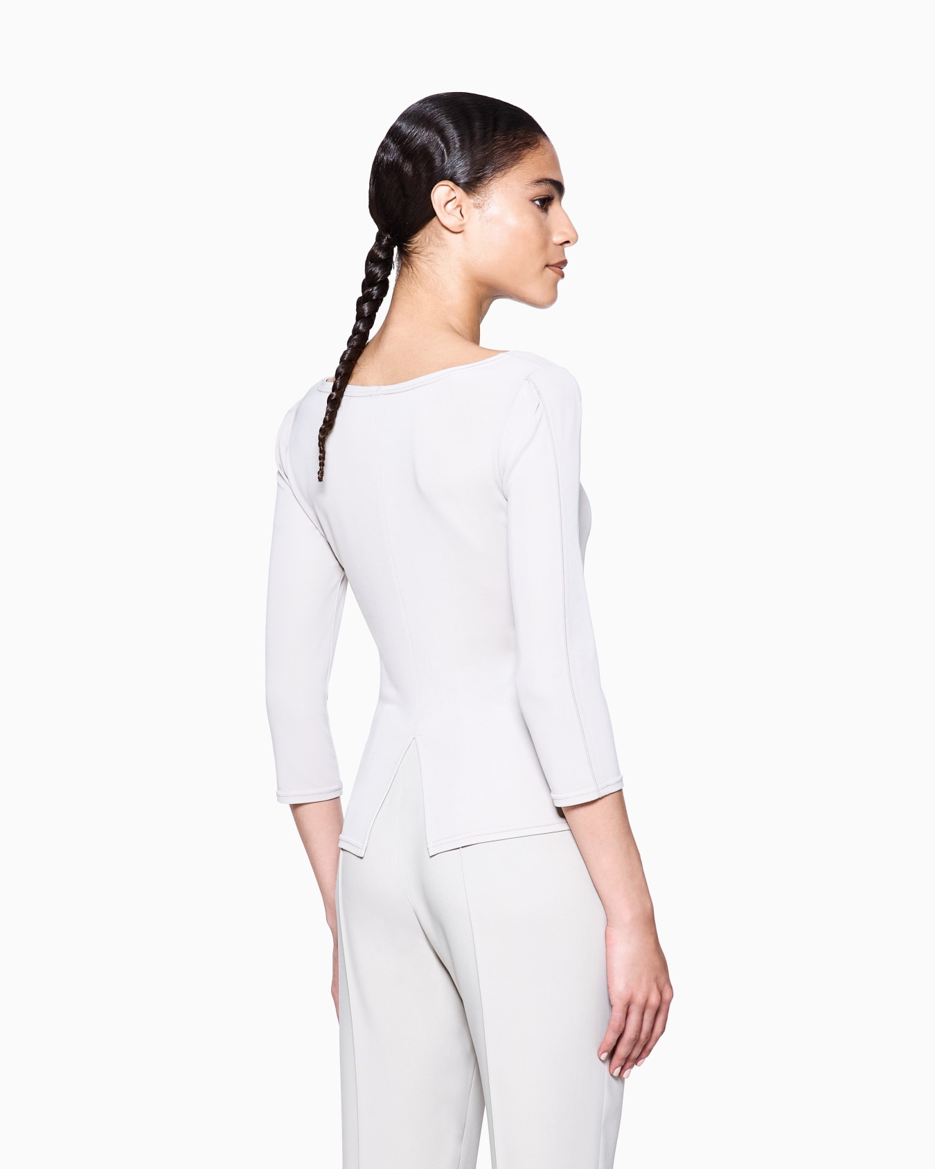 Pullover aus Viskose-Jersey mit asymmetrischem Ausschnitt Folie 2