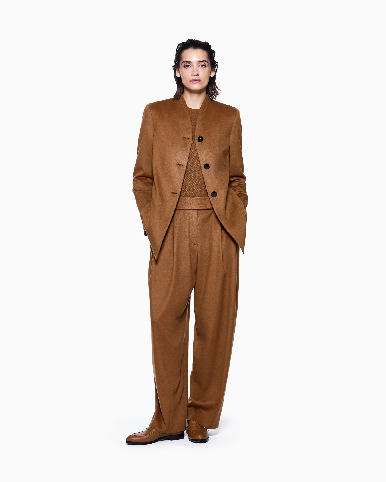 Vicuña wool crew-neck jumper  Slide 1